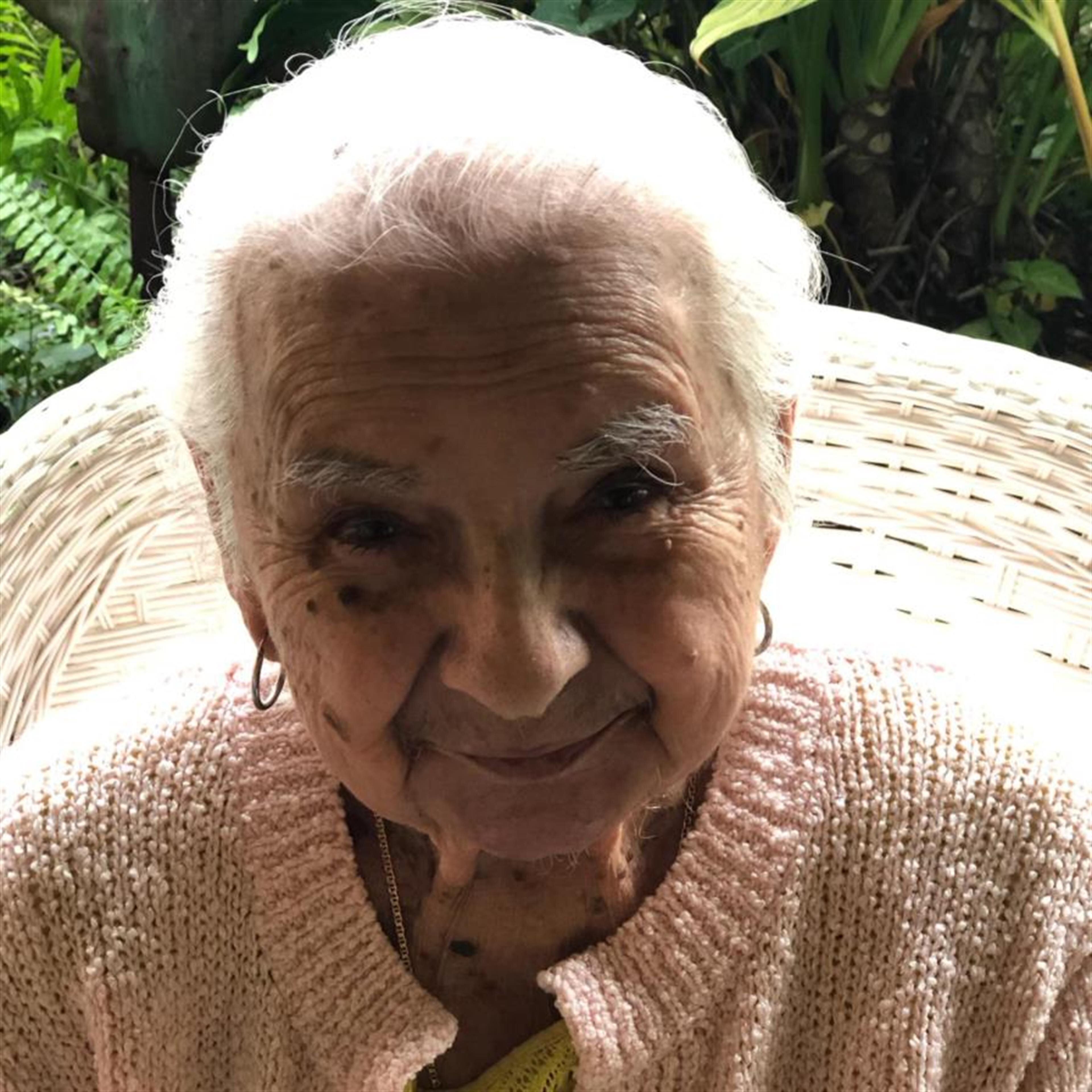 Velia A Perez