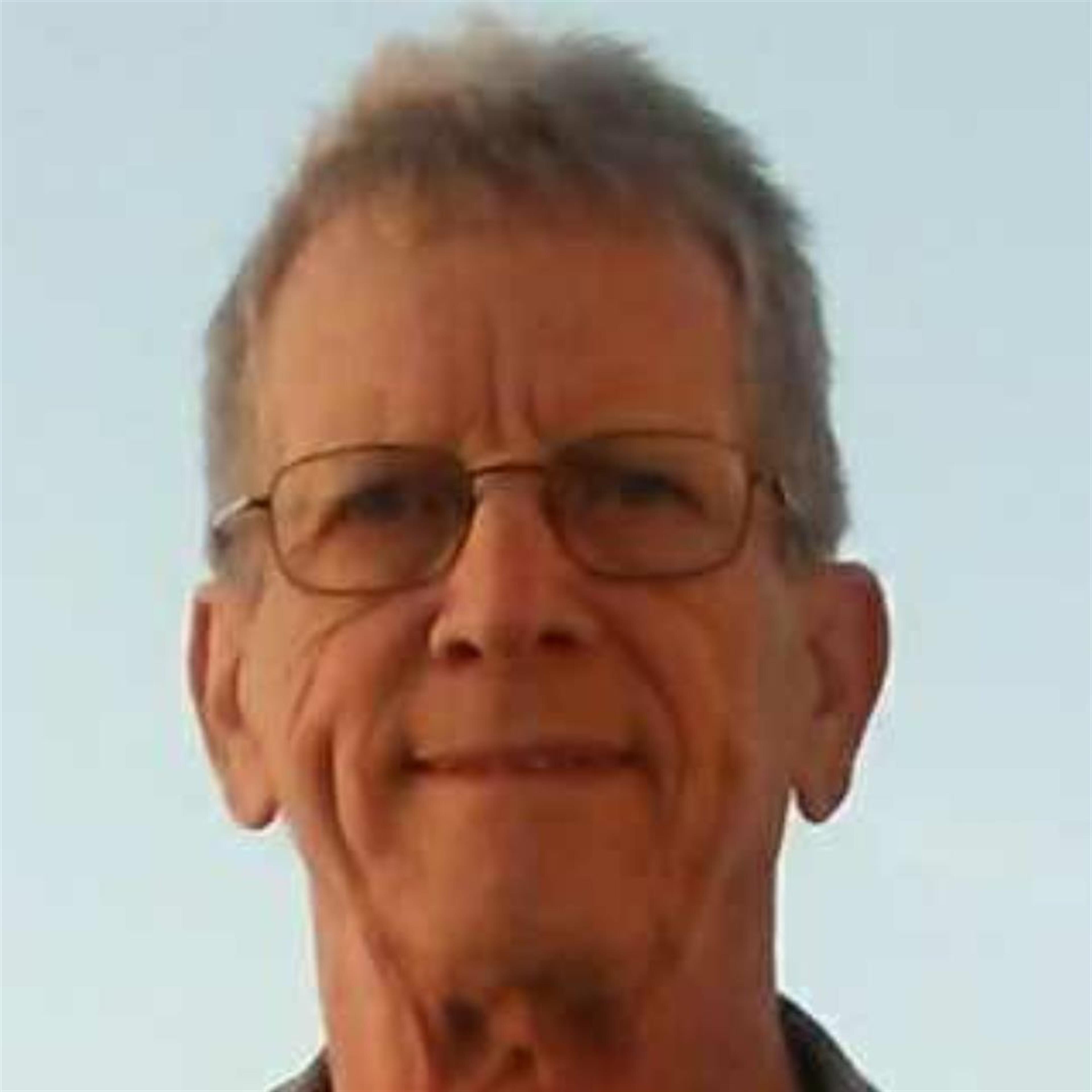 Theodore R Dixon