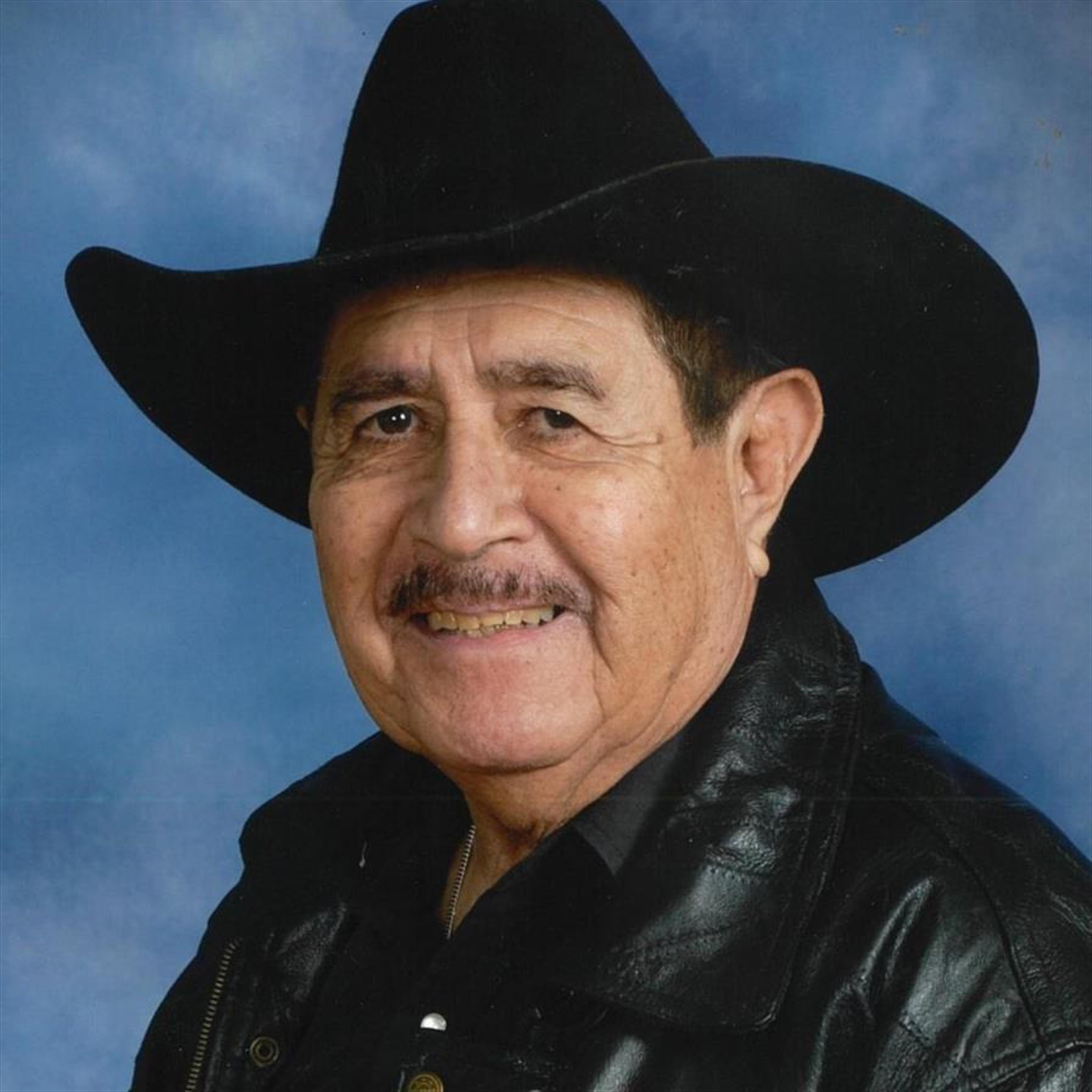 Lee Castellon's obituary picture