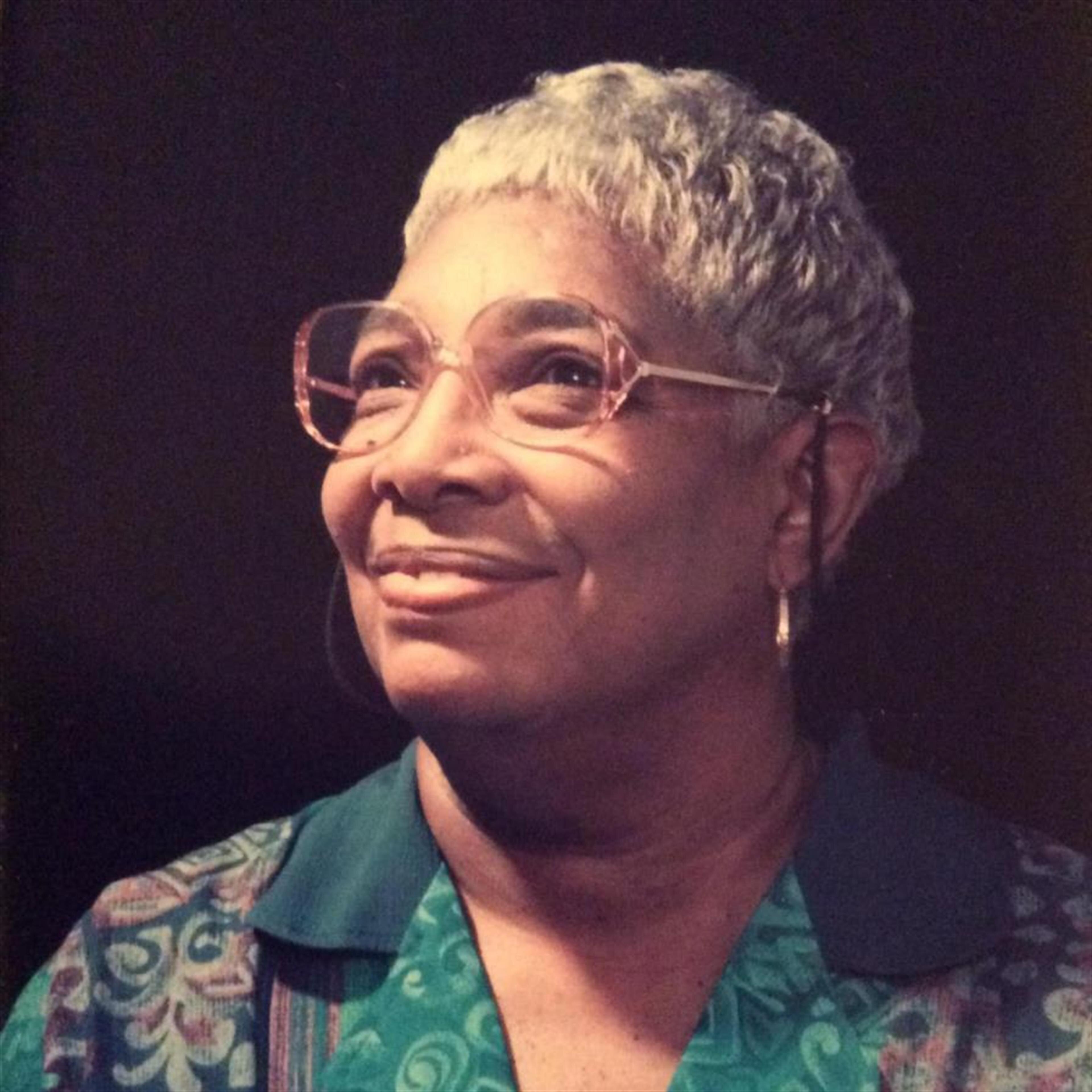 Sina Esther Rhyne