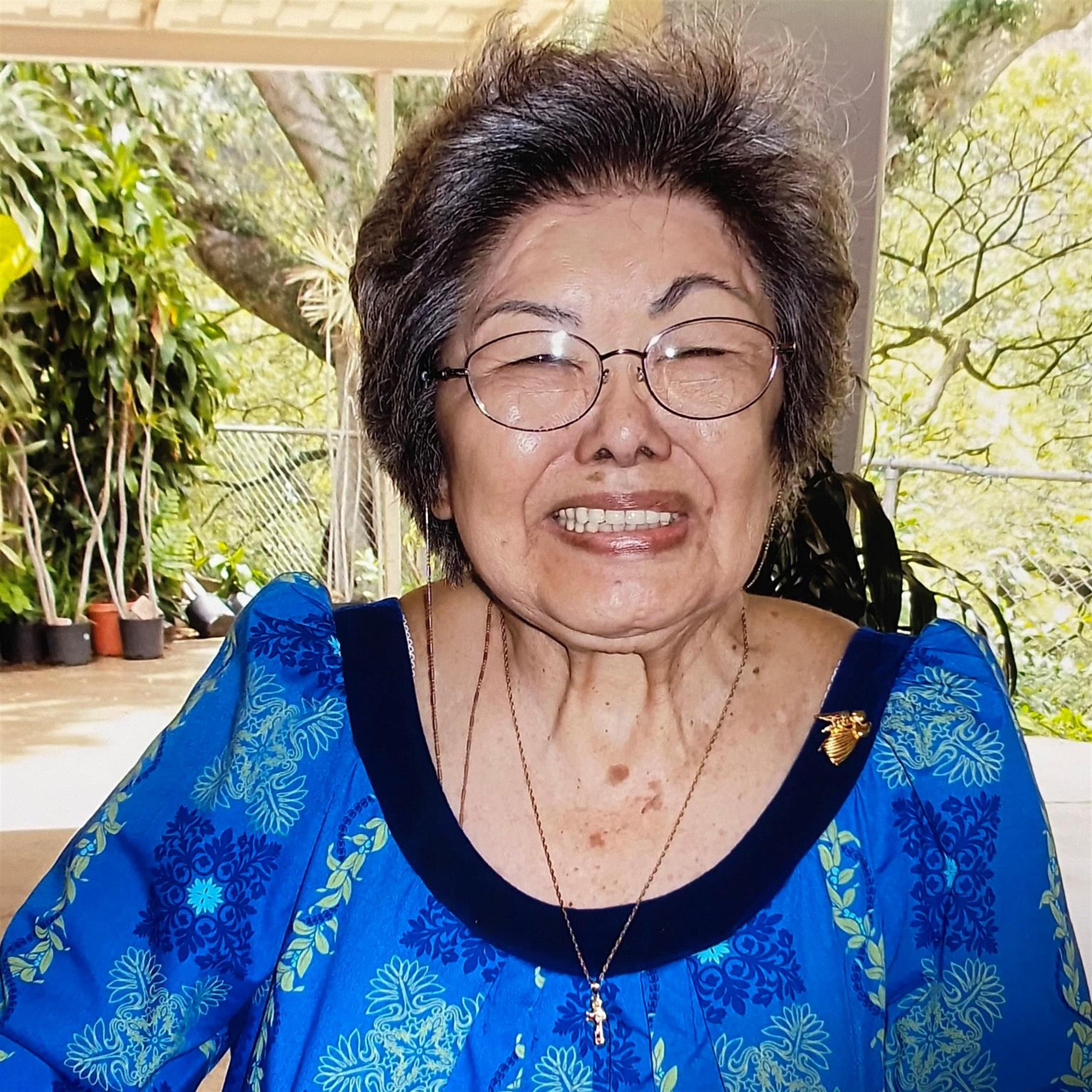 Helen S Lee