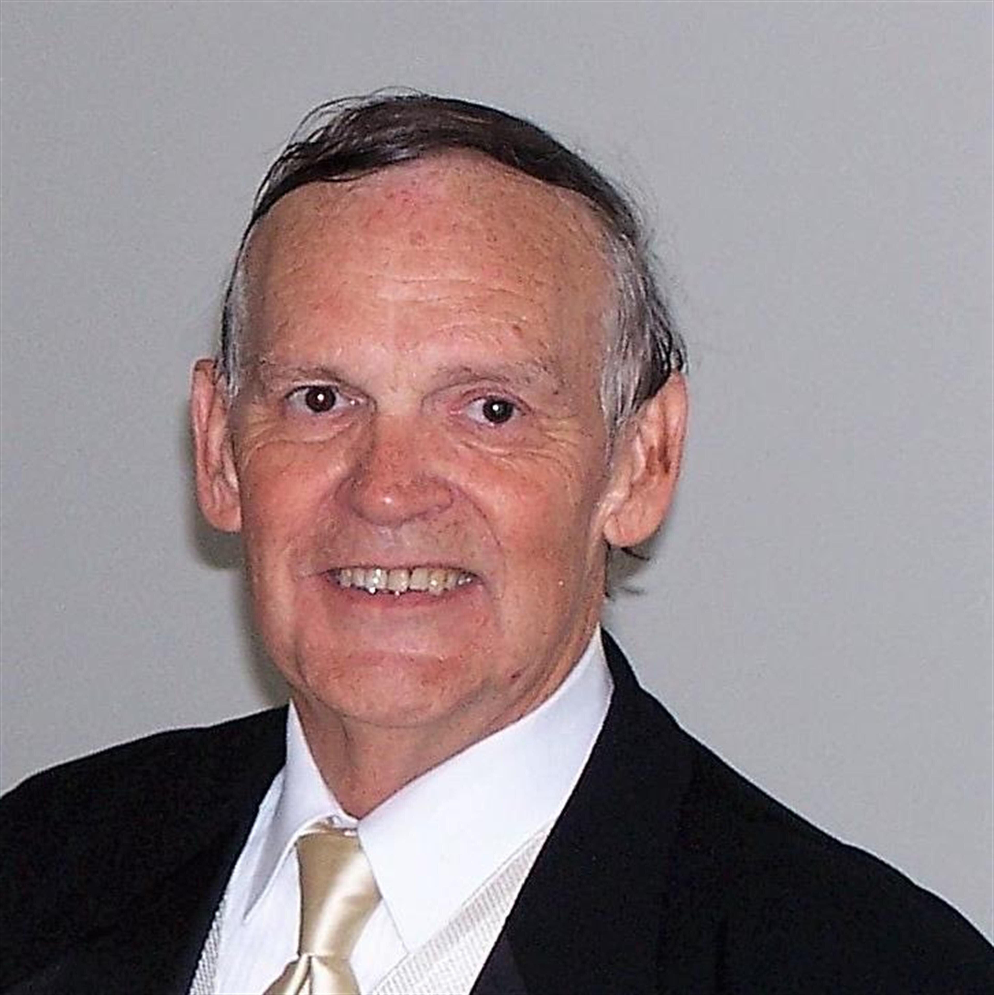 Roger E Rosenkranz