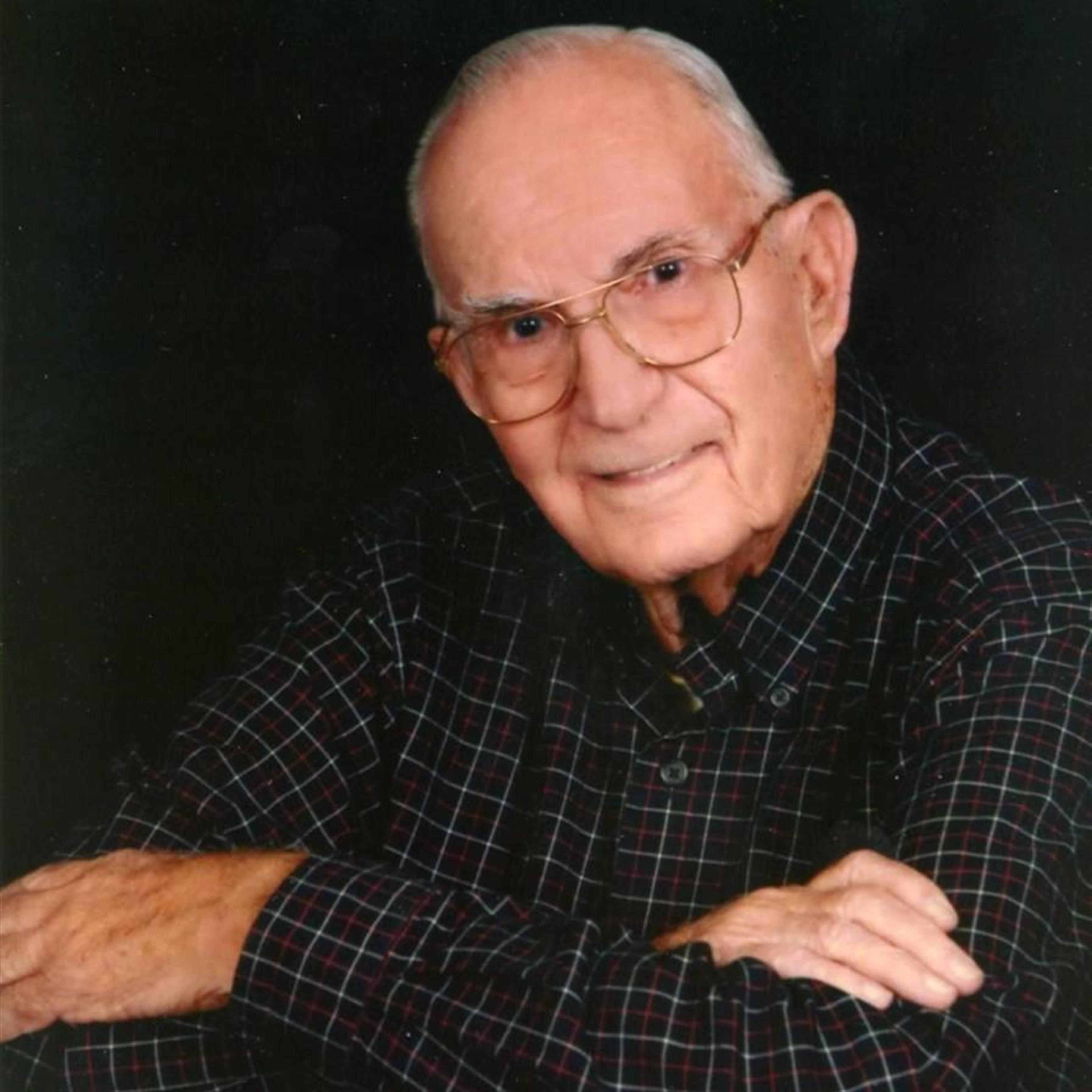 Lyle James Brewster's obituary picture