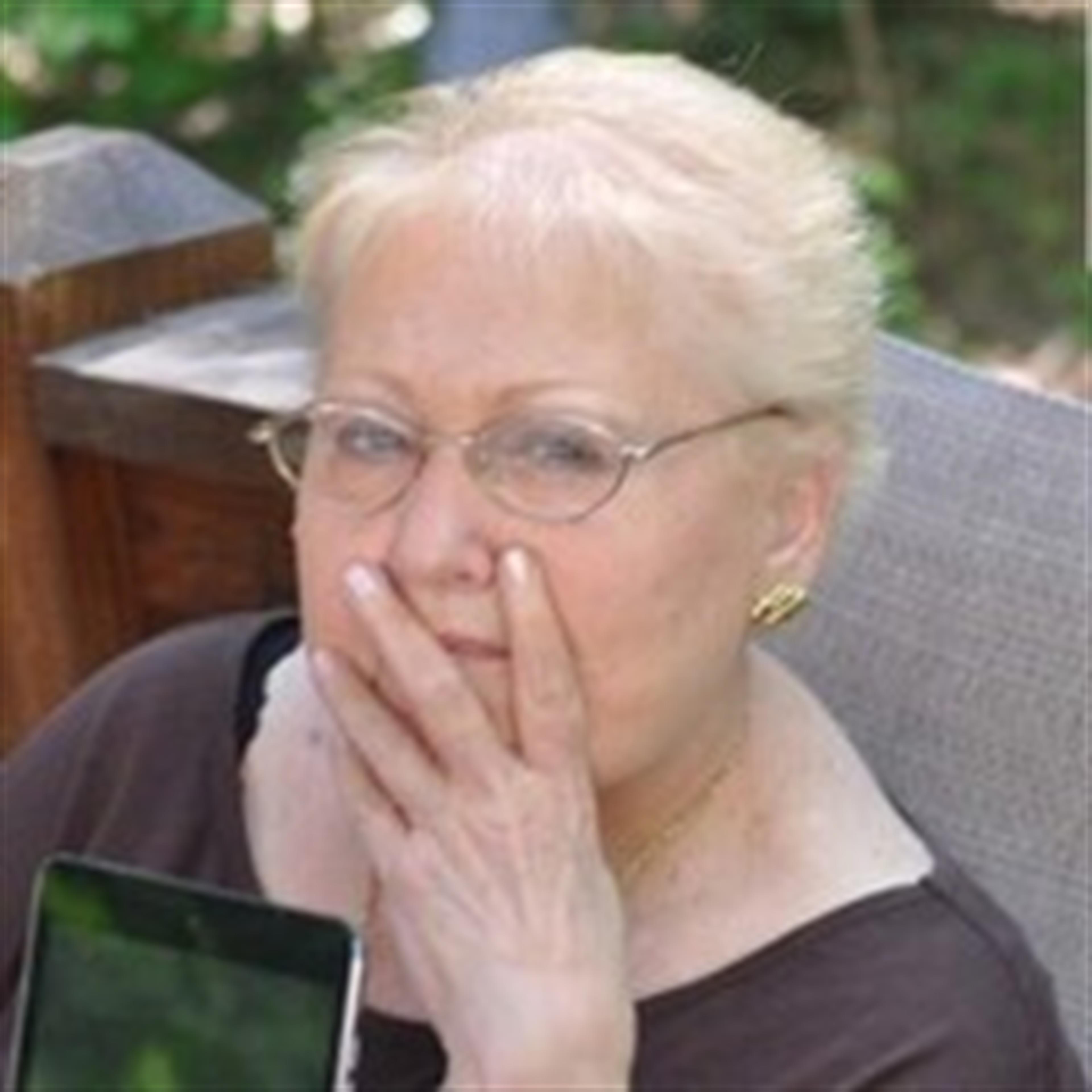 Lora Earlene Grayson