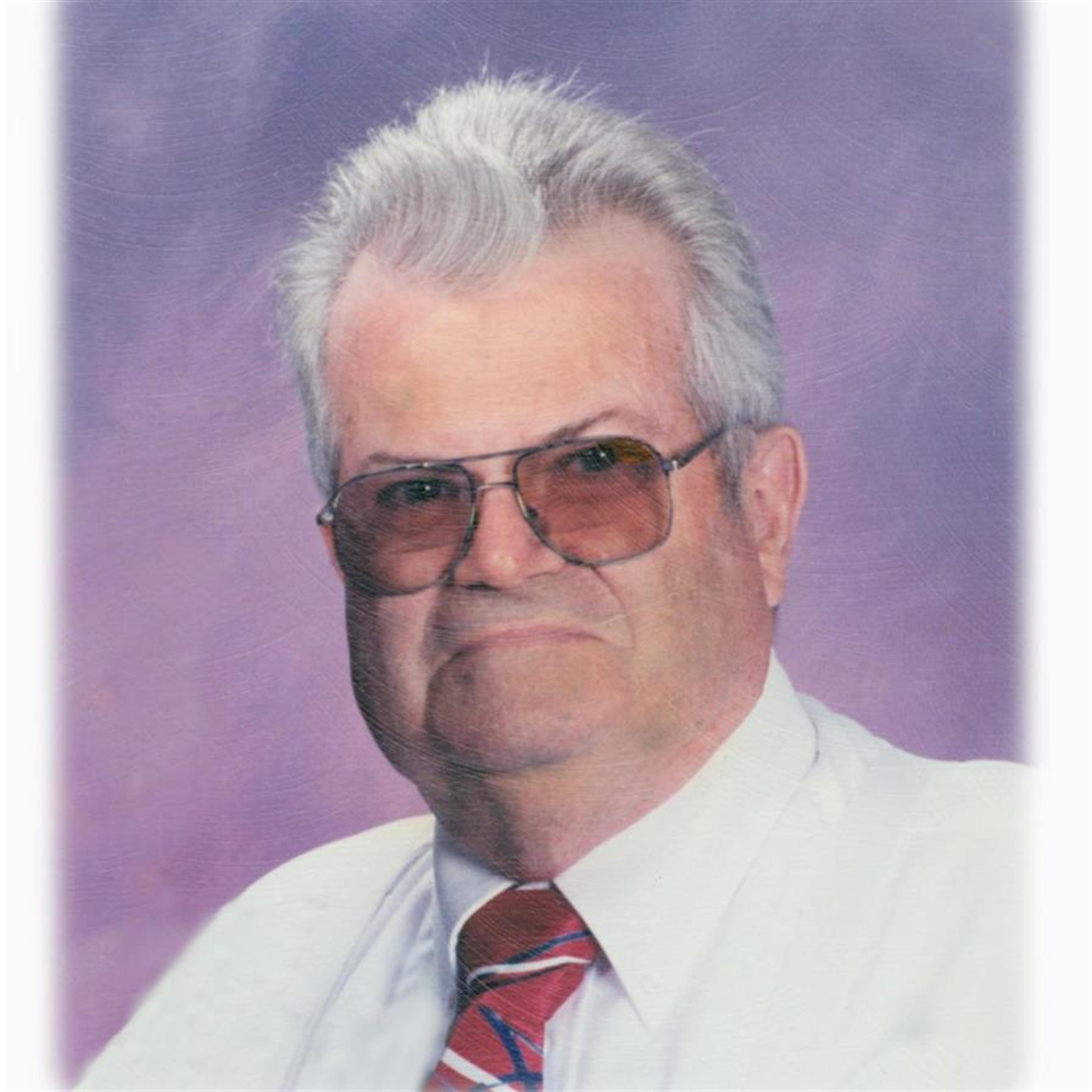 Harold W. Devenport's obituary picture