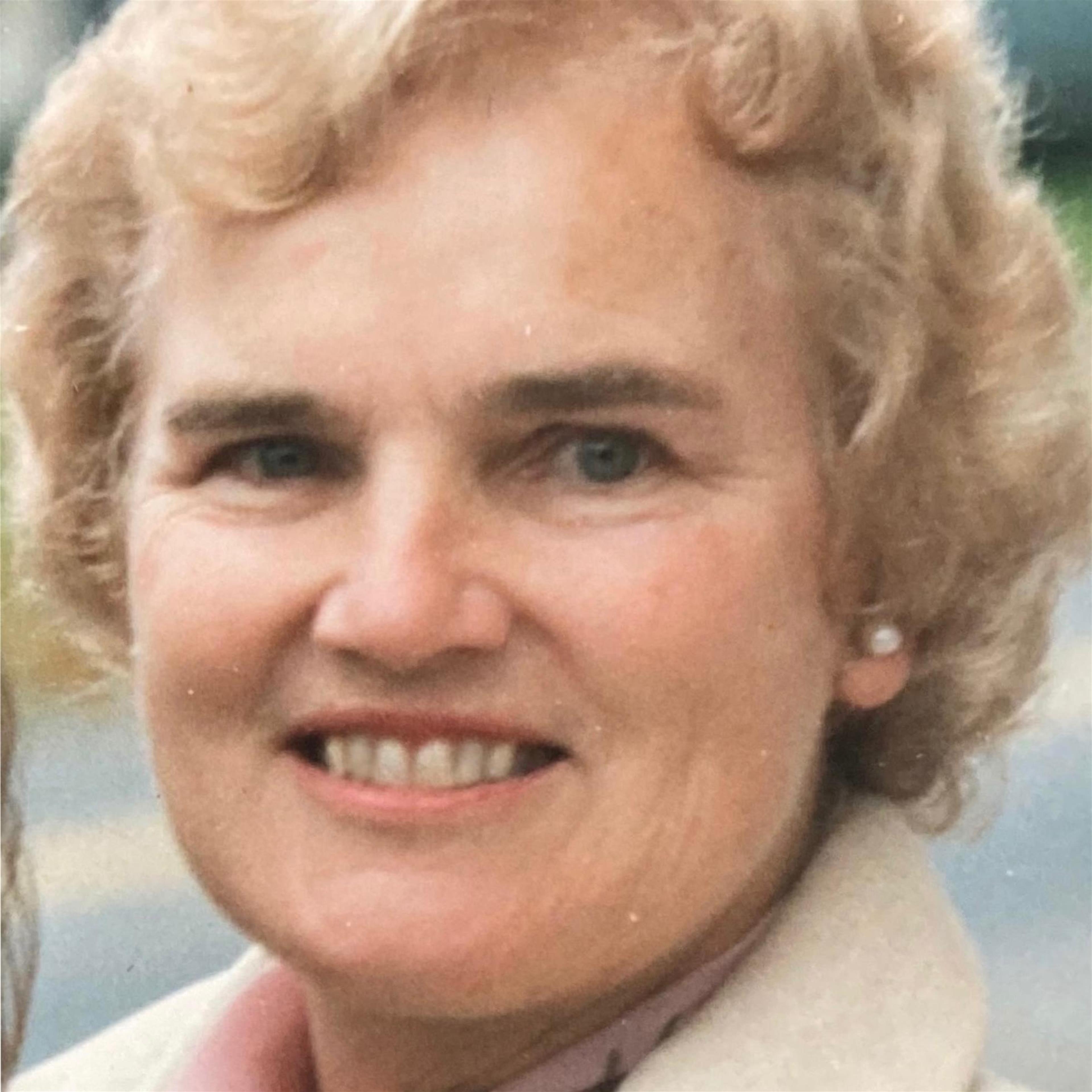 Lois Hastings Grimwade's obituary picture