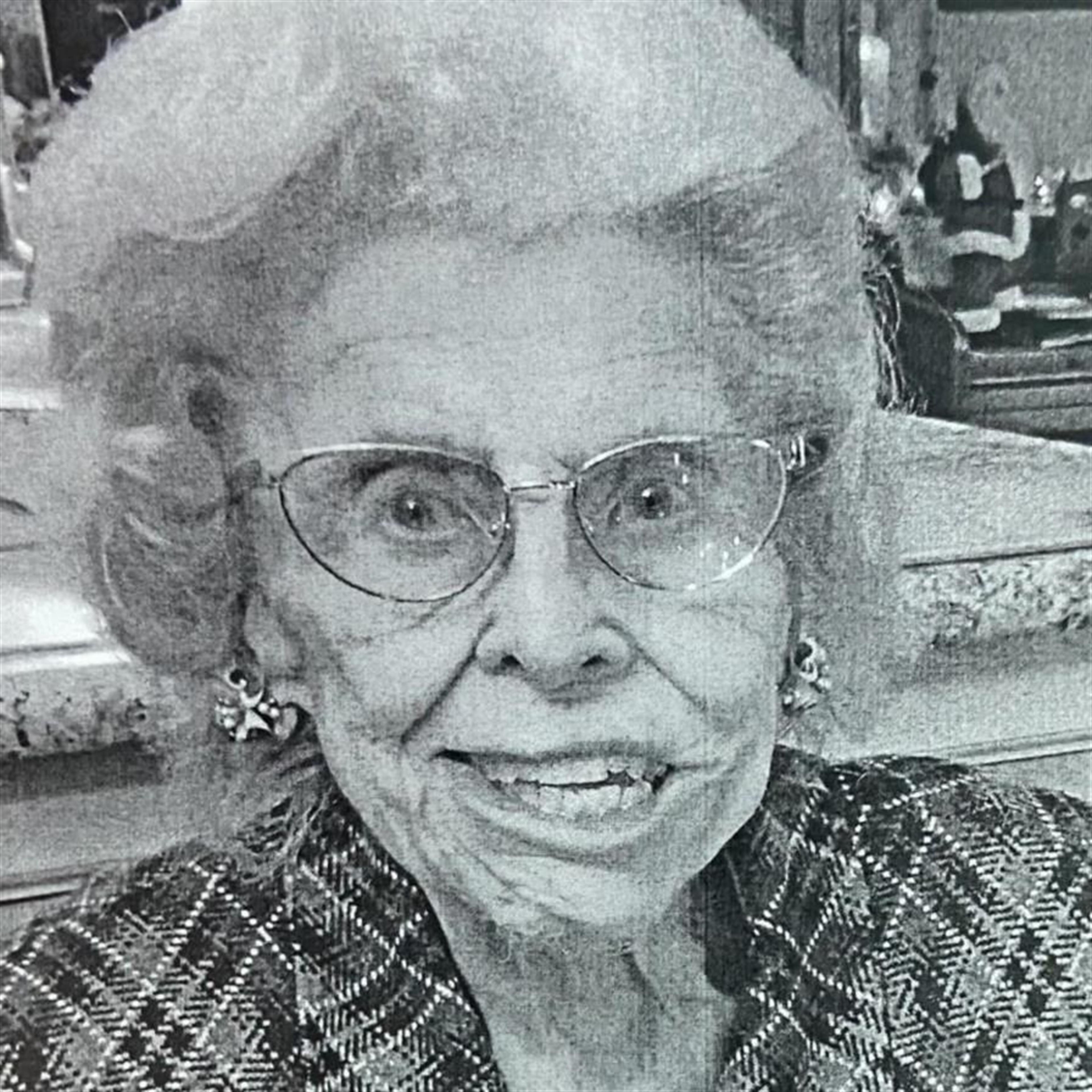 Doris E. Schnepf