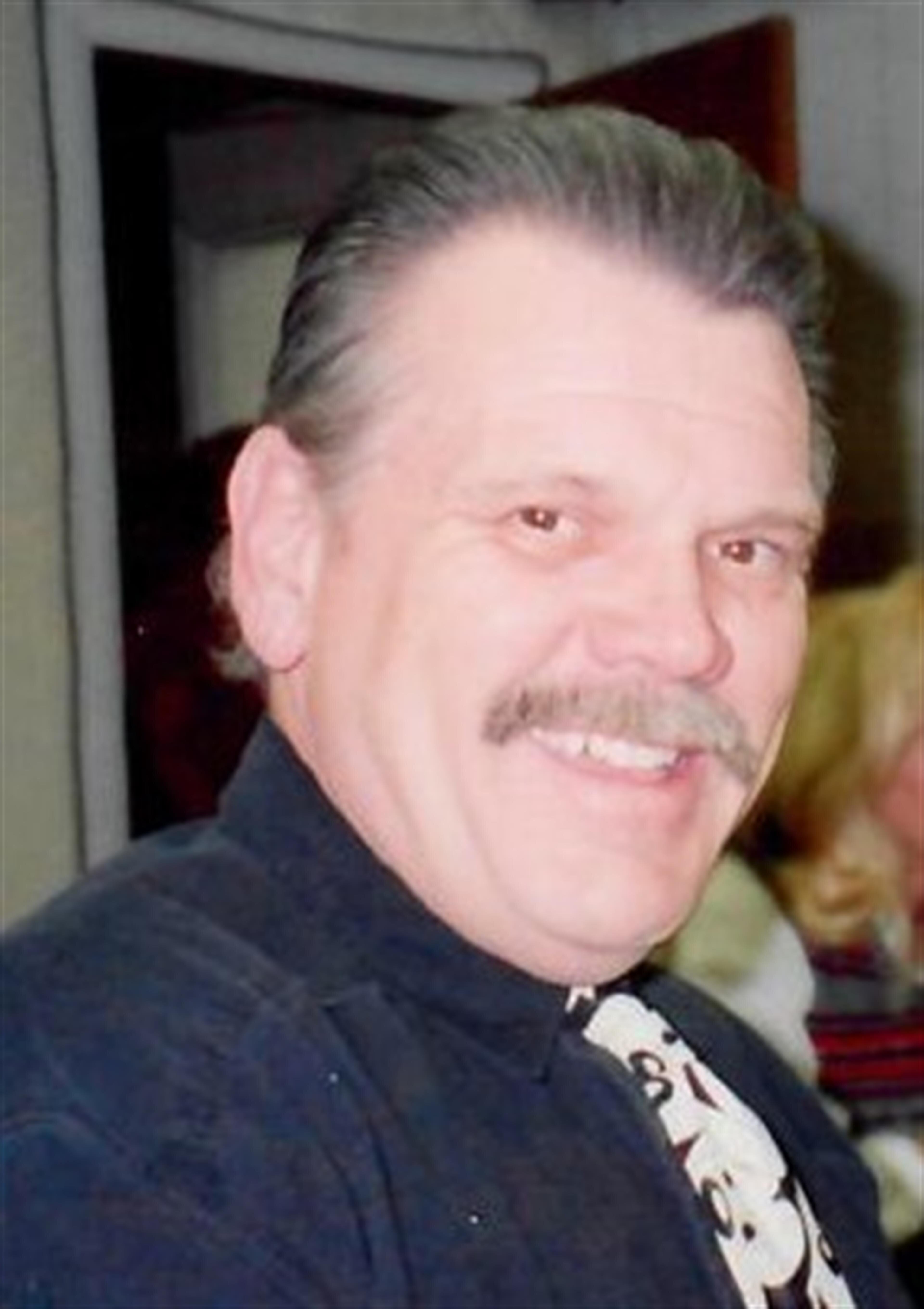 Lewin Mitch Rose