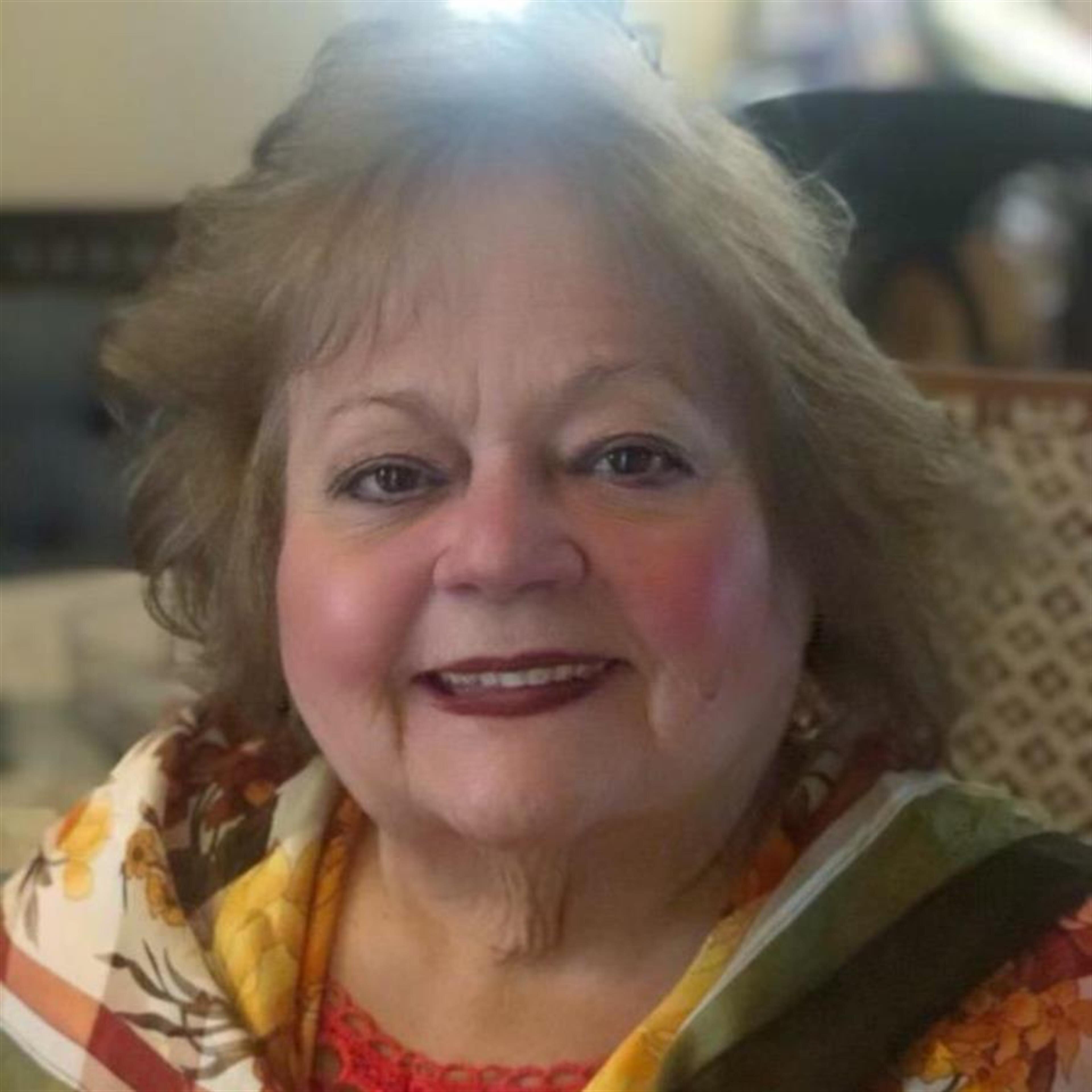 Rosa M Perez de Reyes