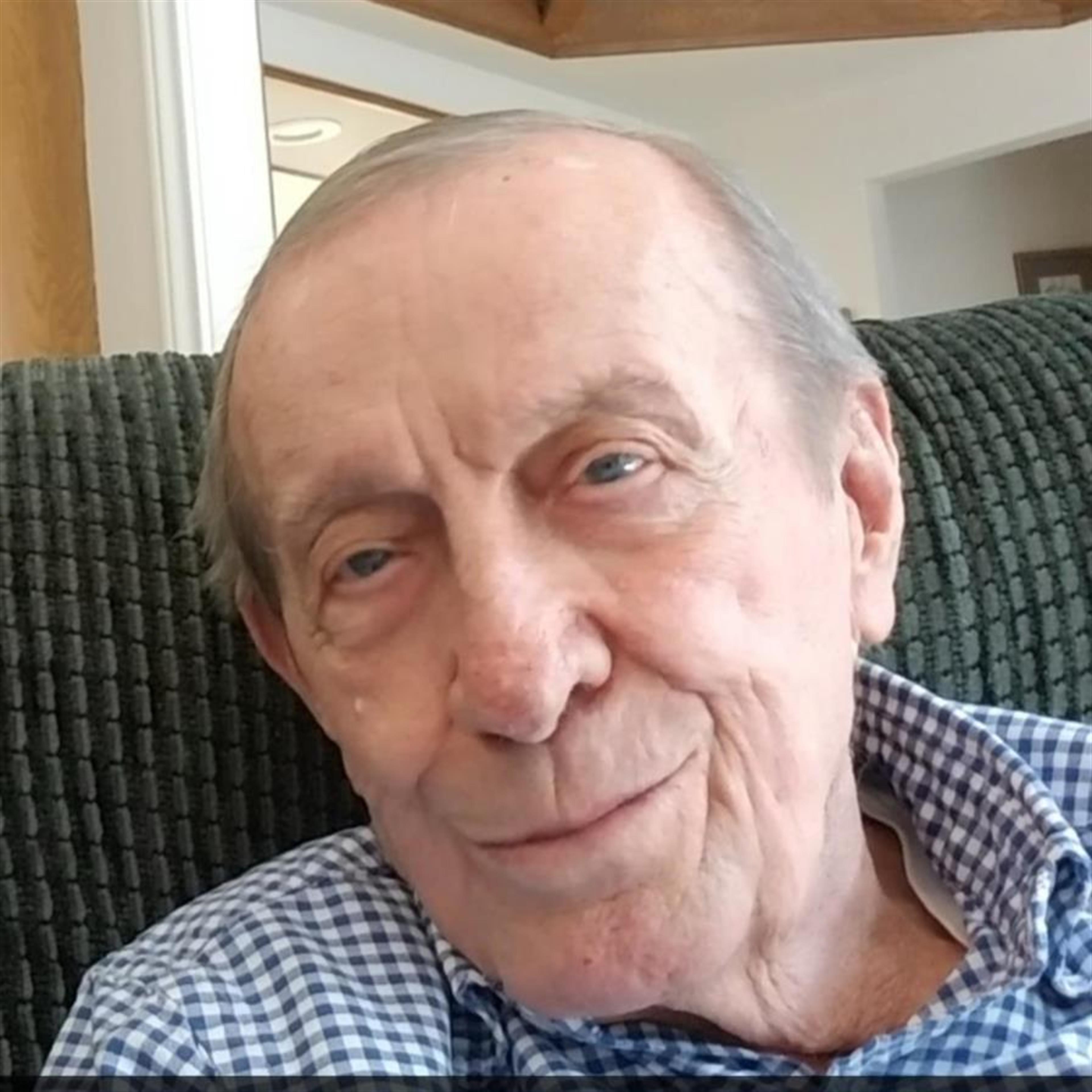 Thomas Warren Cowley III's obituary picture