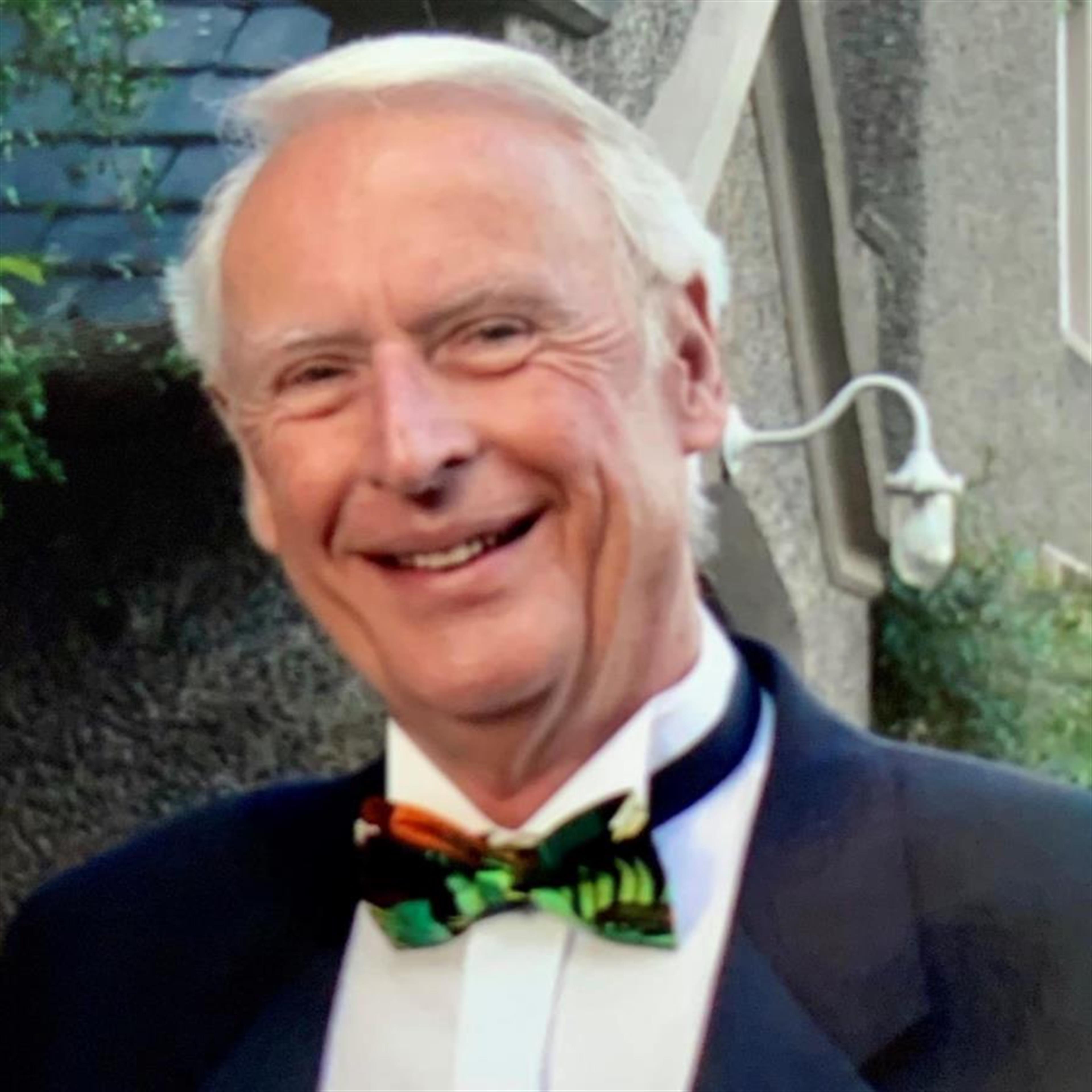 Robert "Bob" White