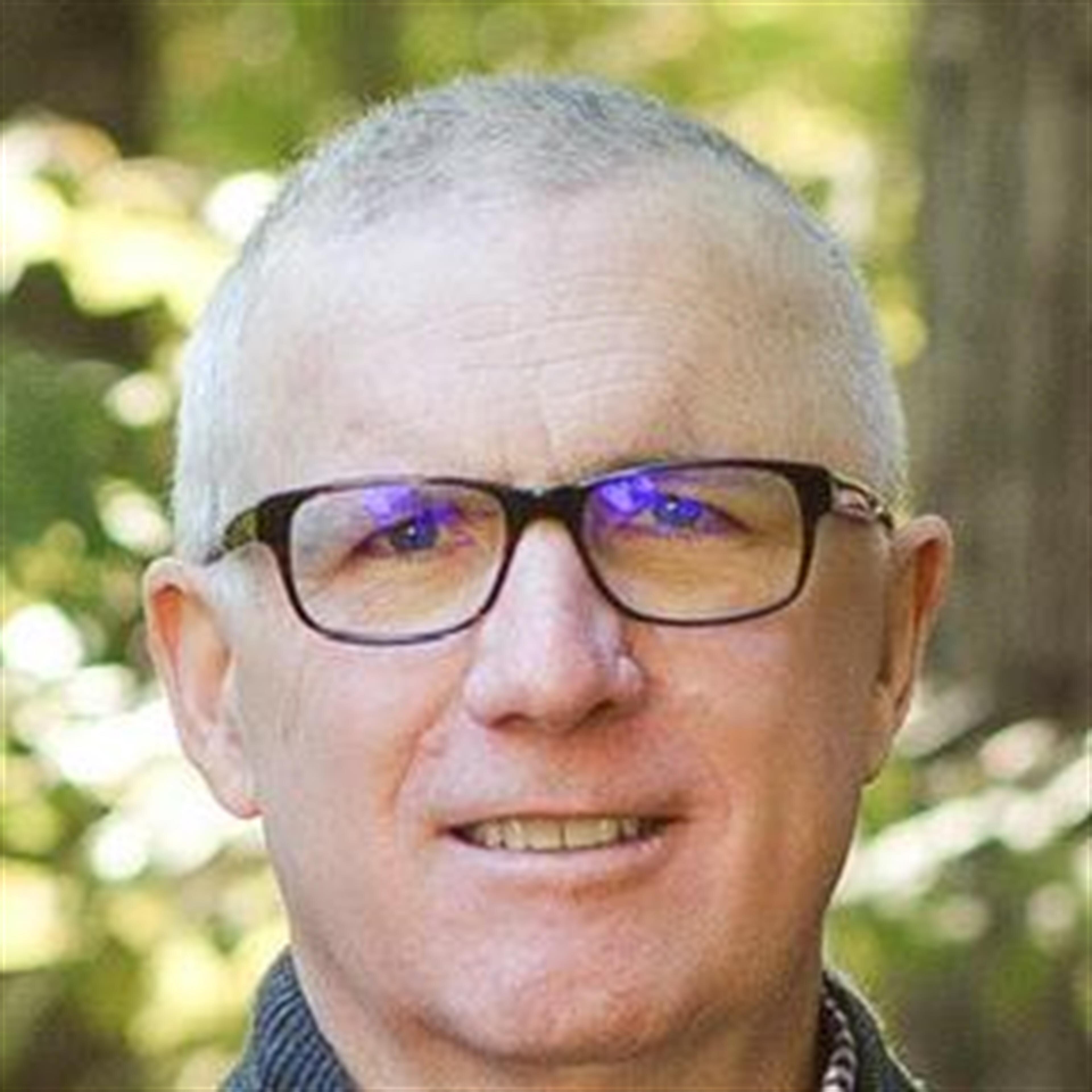 David L Savage