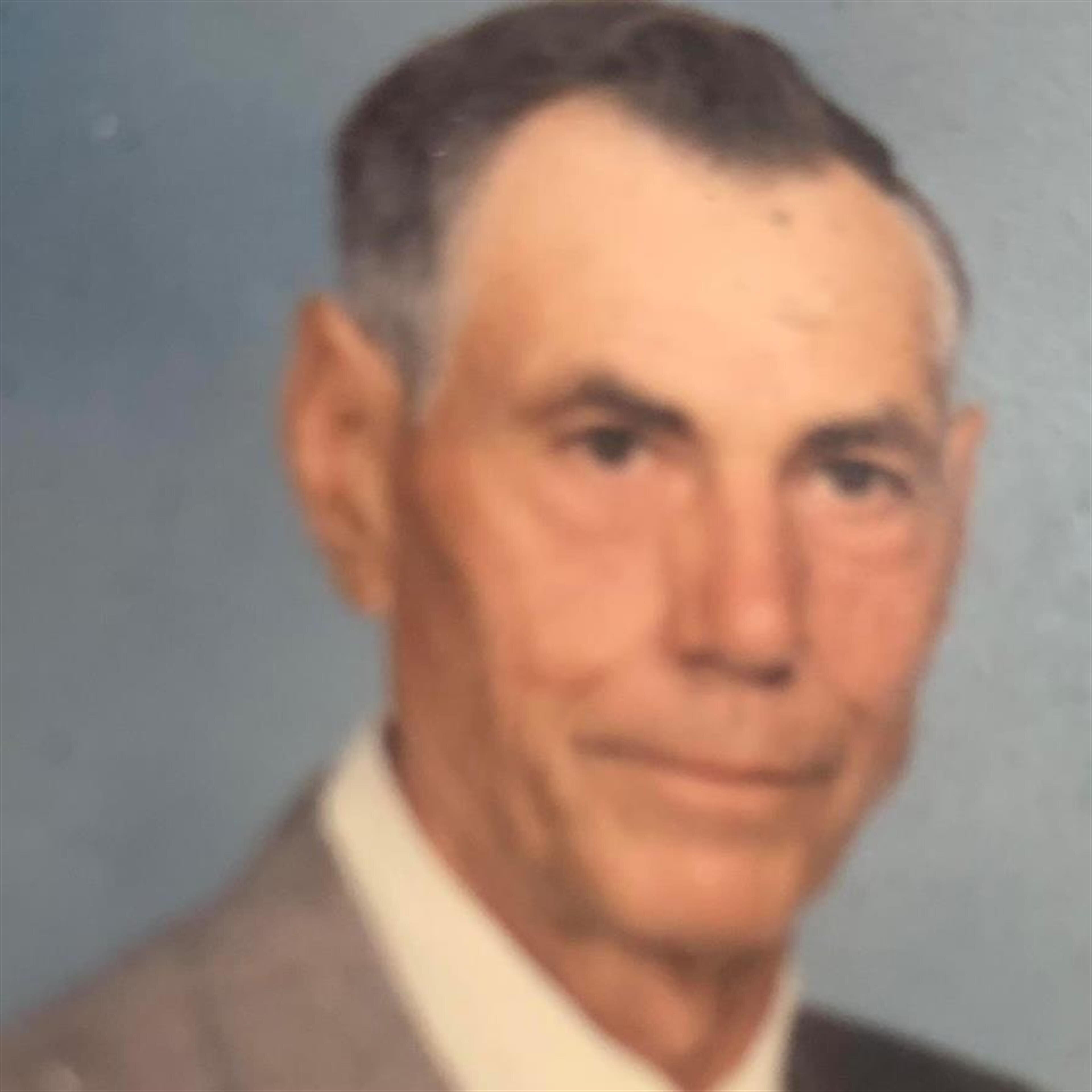 Lennie M. Essary (Lebanon)