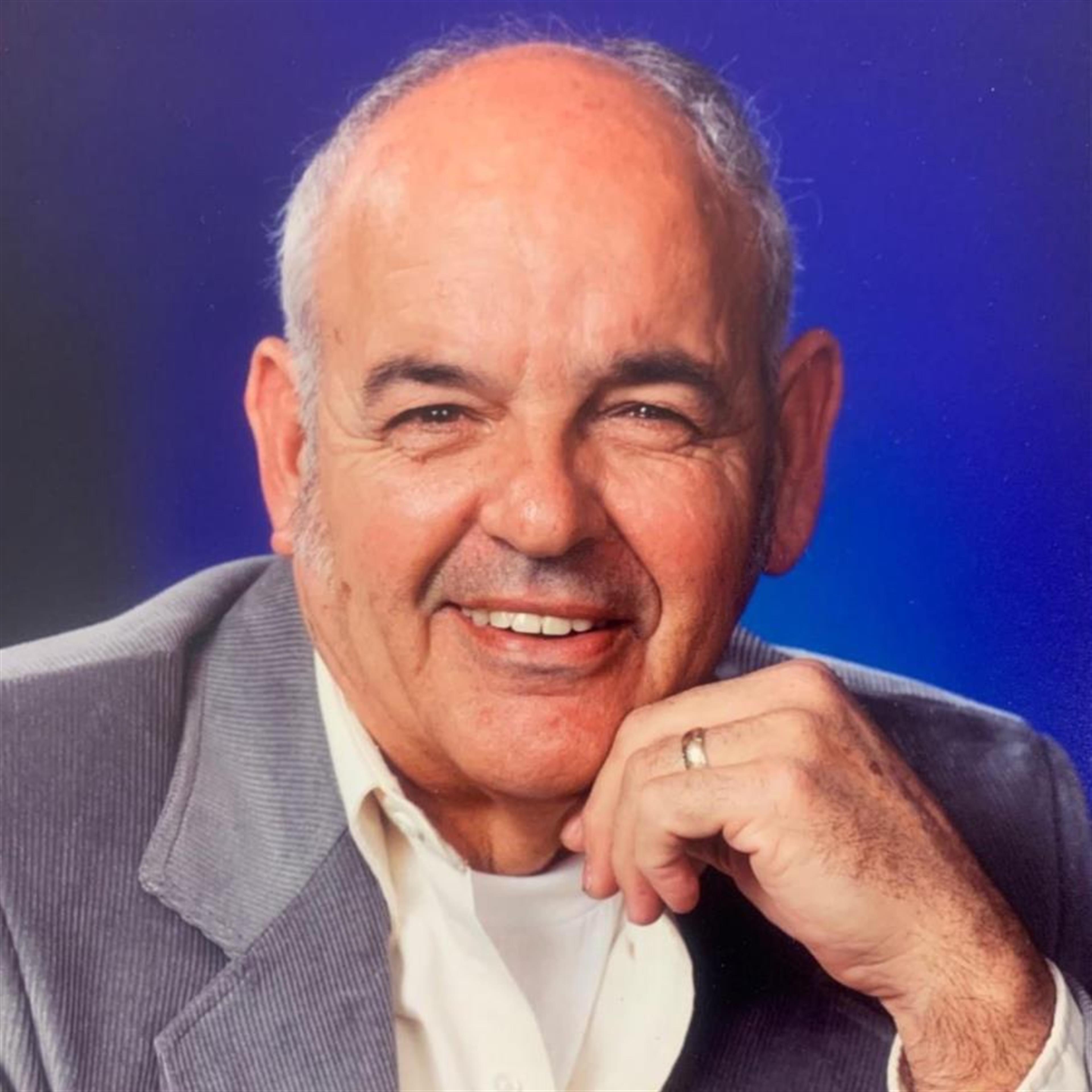 Charles Aguirre
