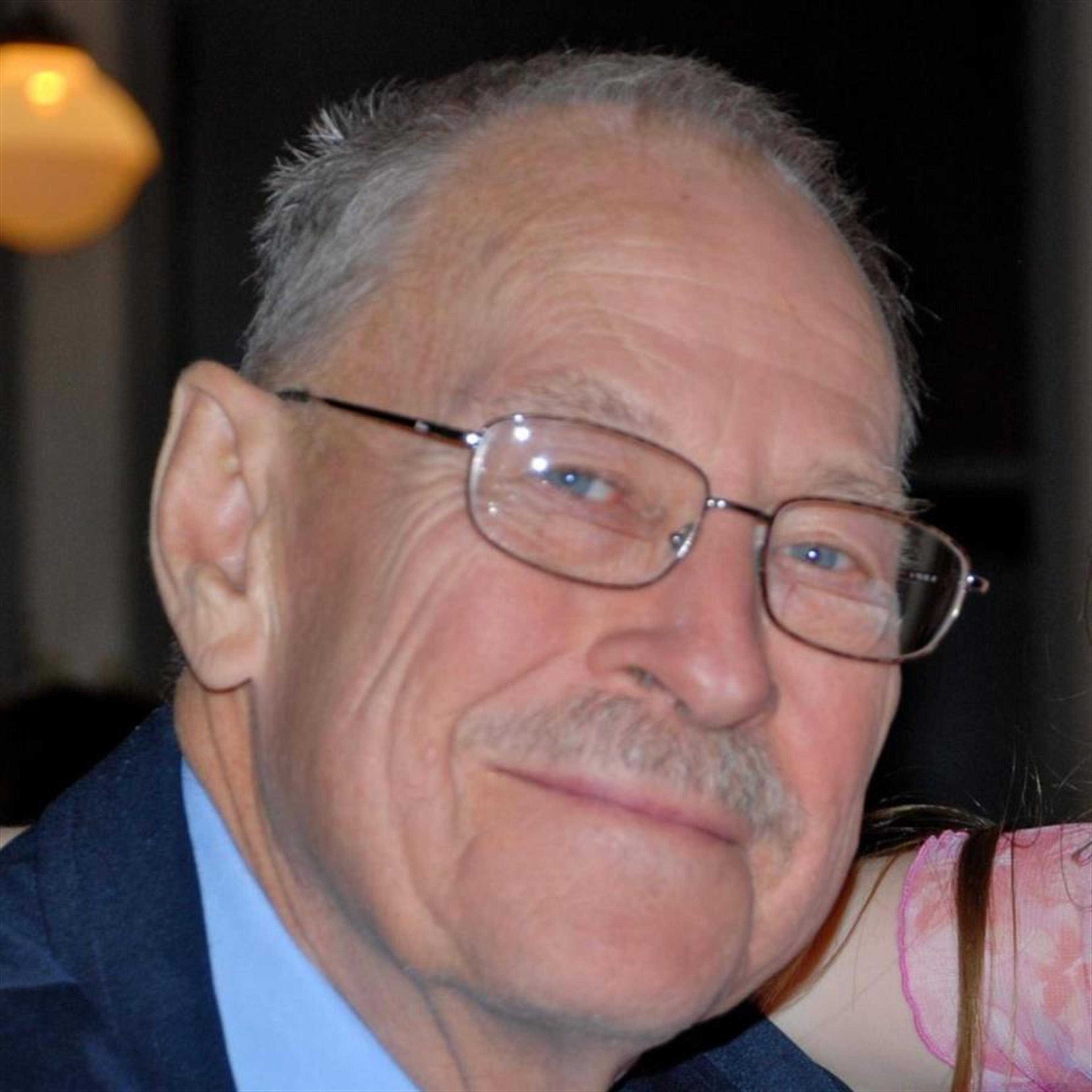 Dennis E. Herwerden