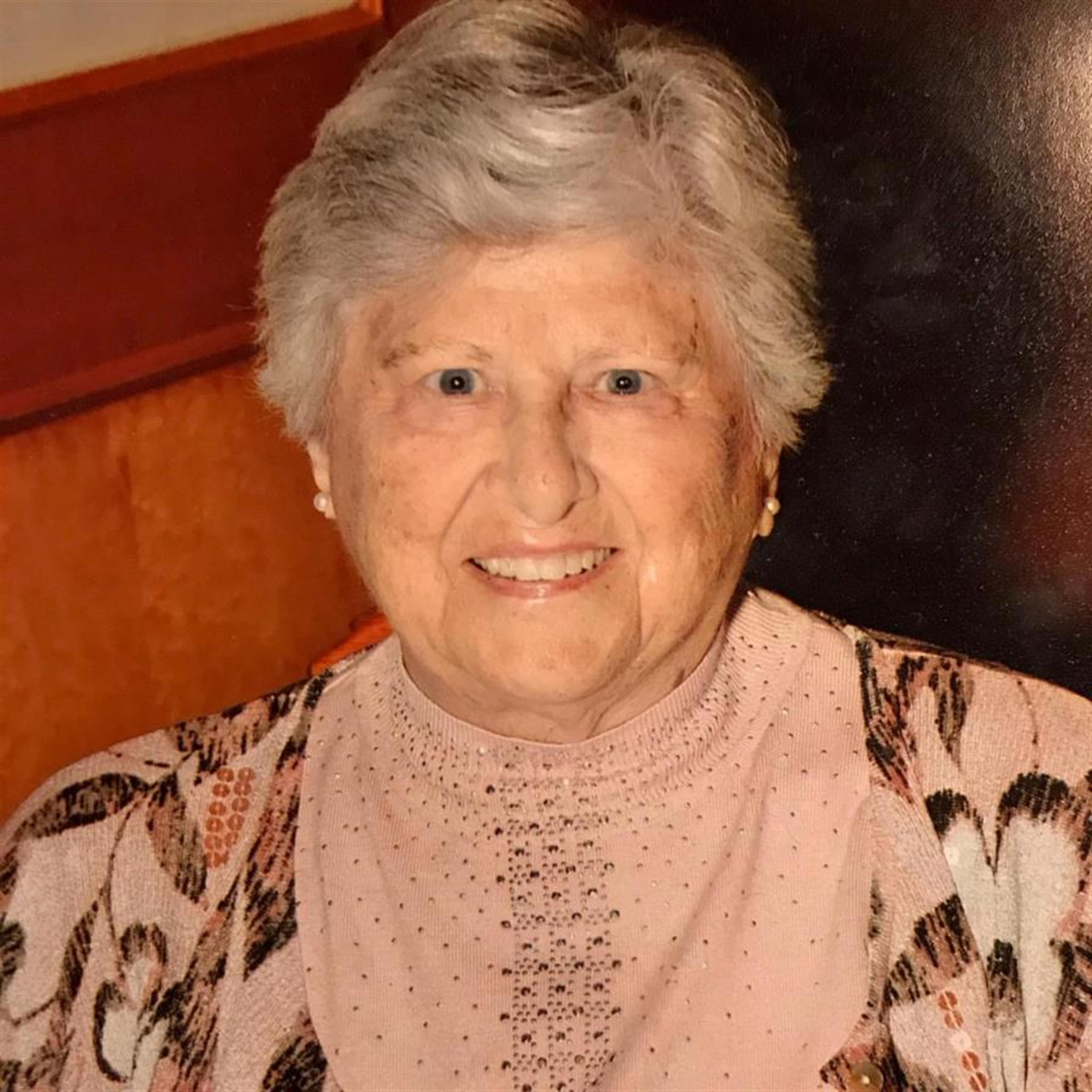 DeLisle Rose Lambert