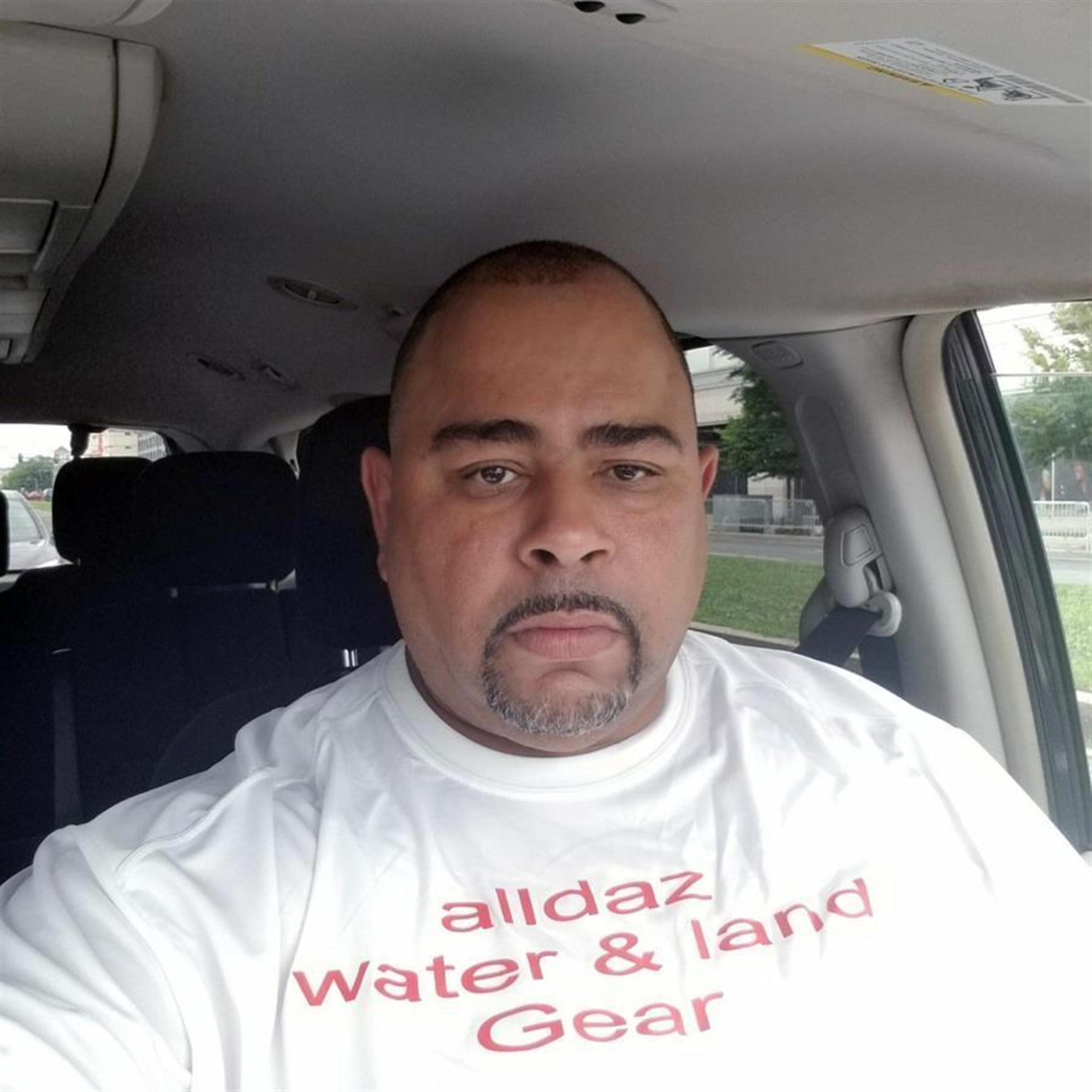 Mr. Charles Thomas Jr.