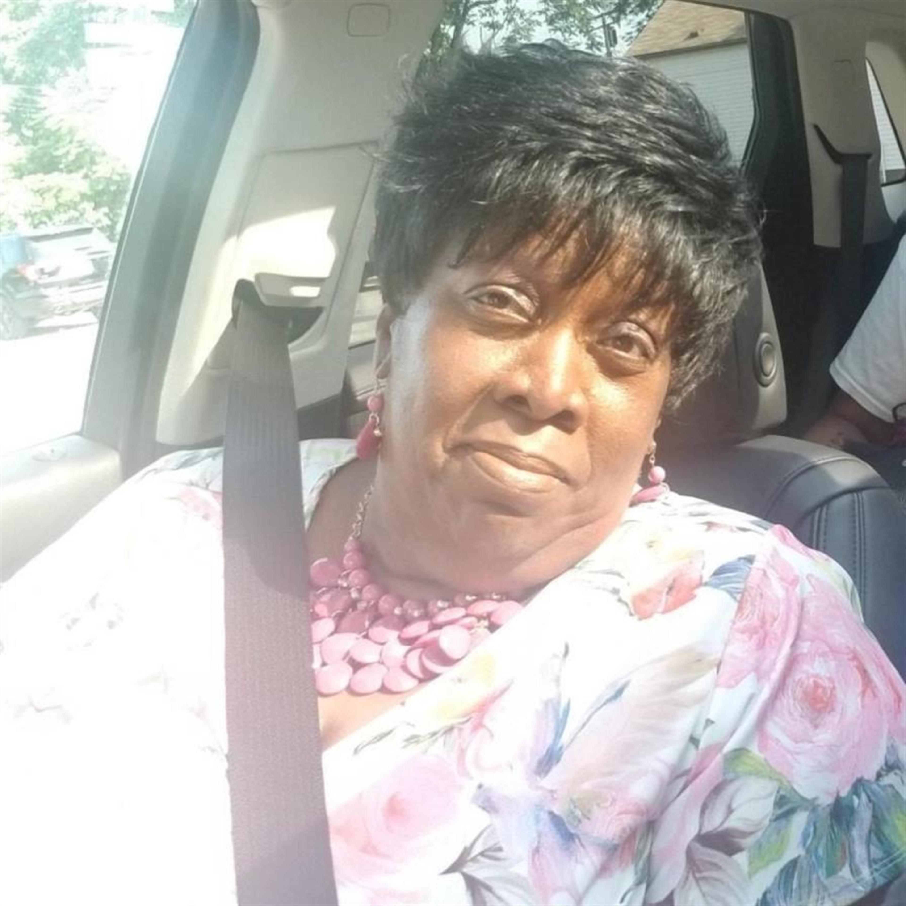 MRS. PAMELA CURRY