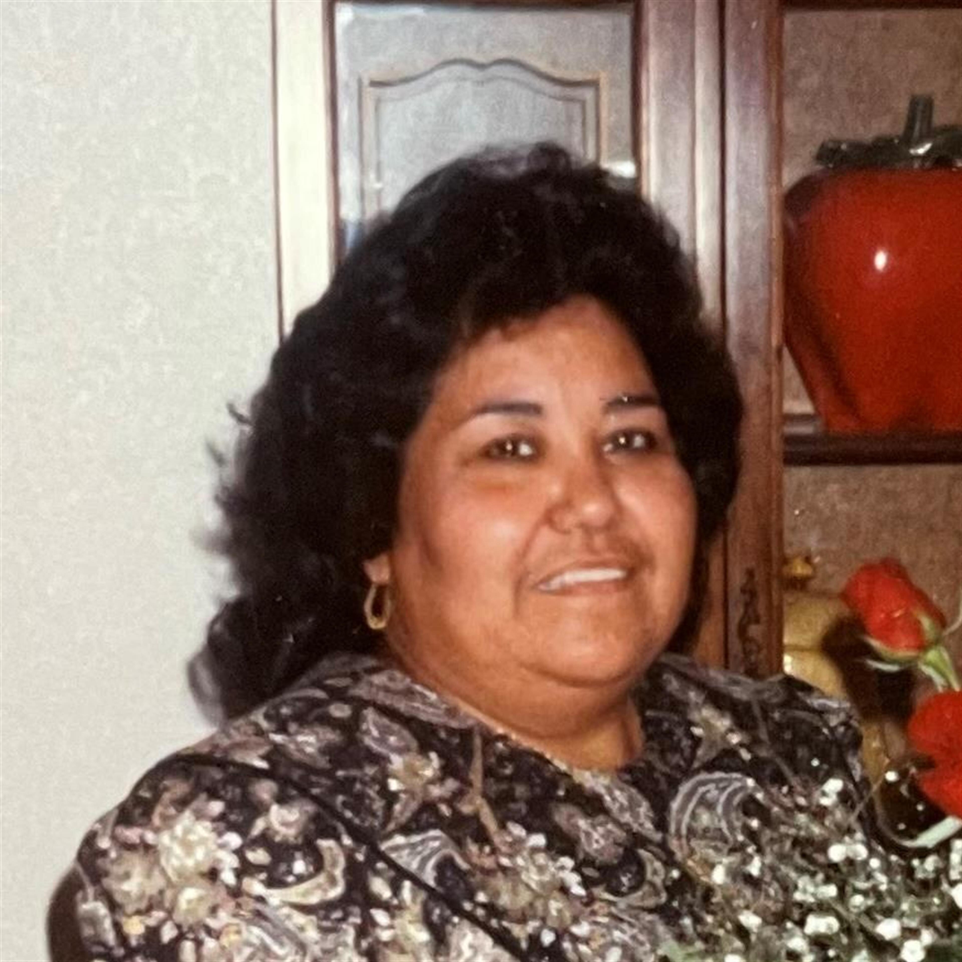 Ruth M Ramirez