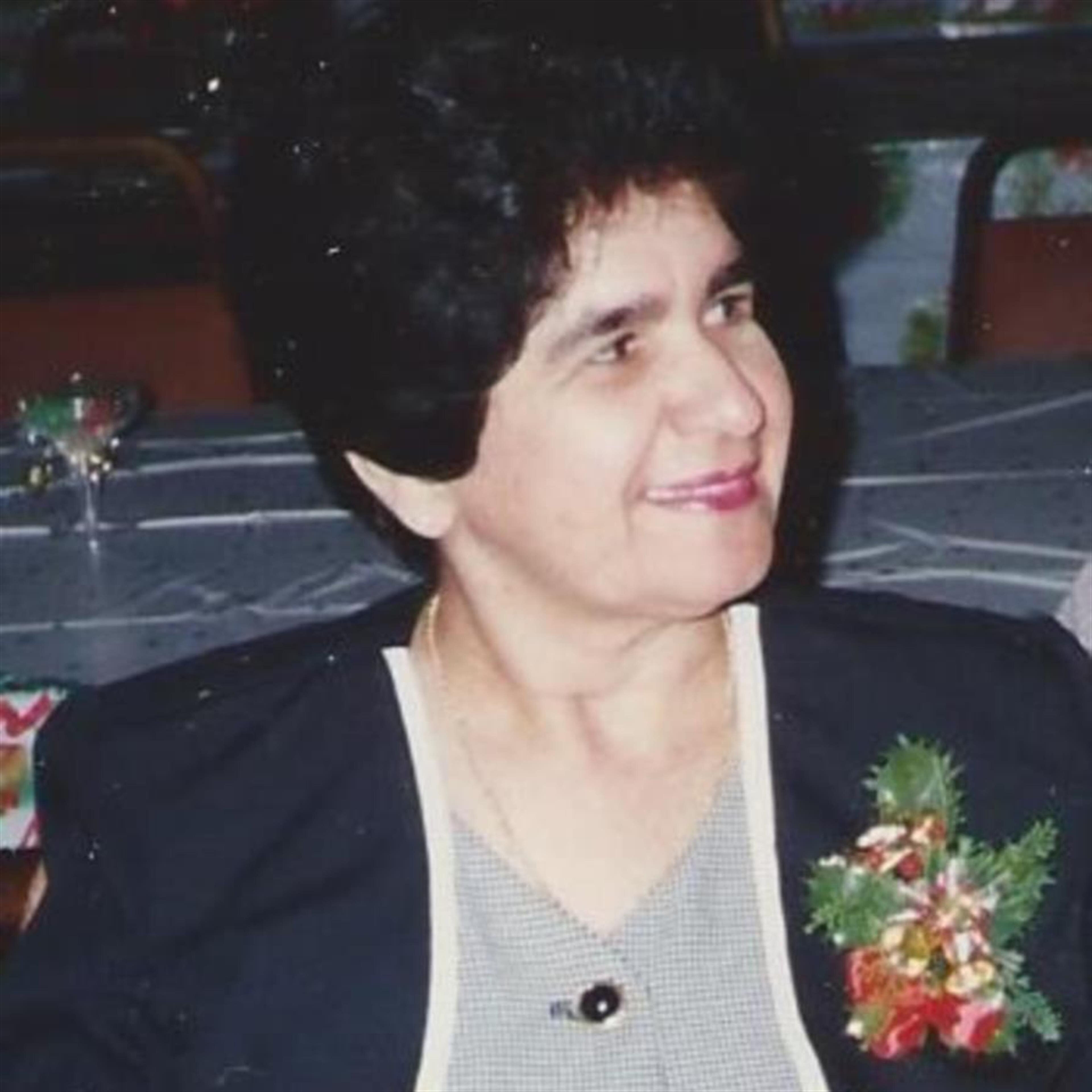 Donna M Caro