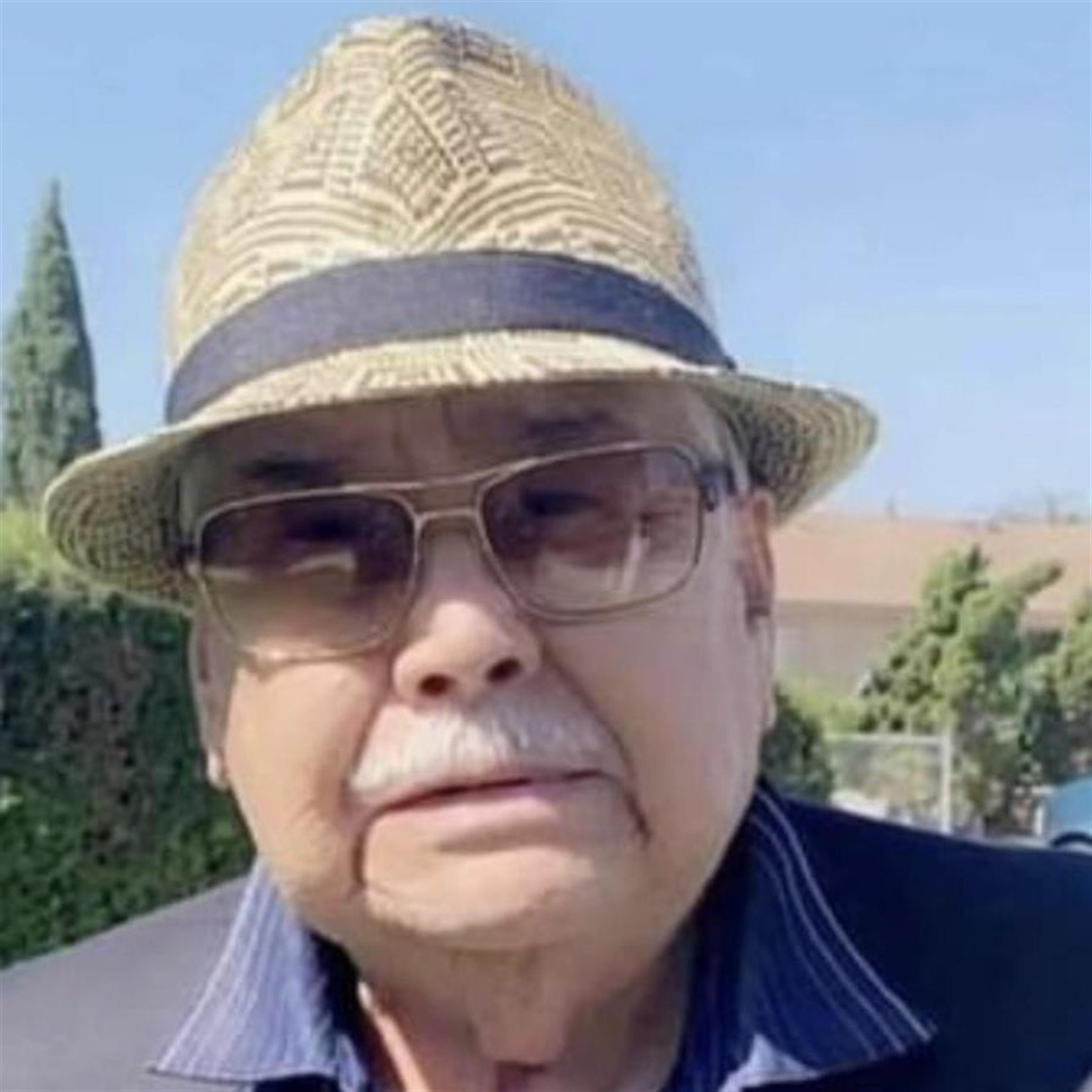 David T. Hernandez
