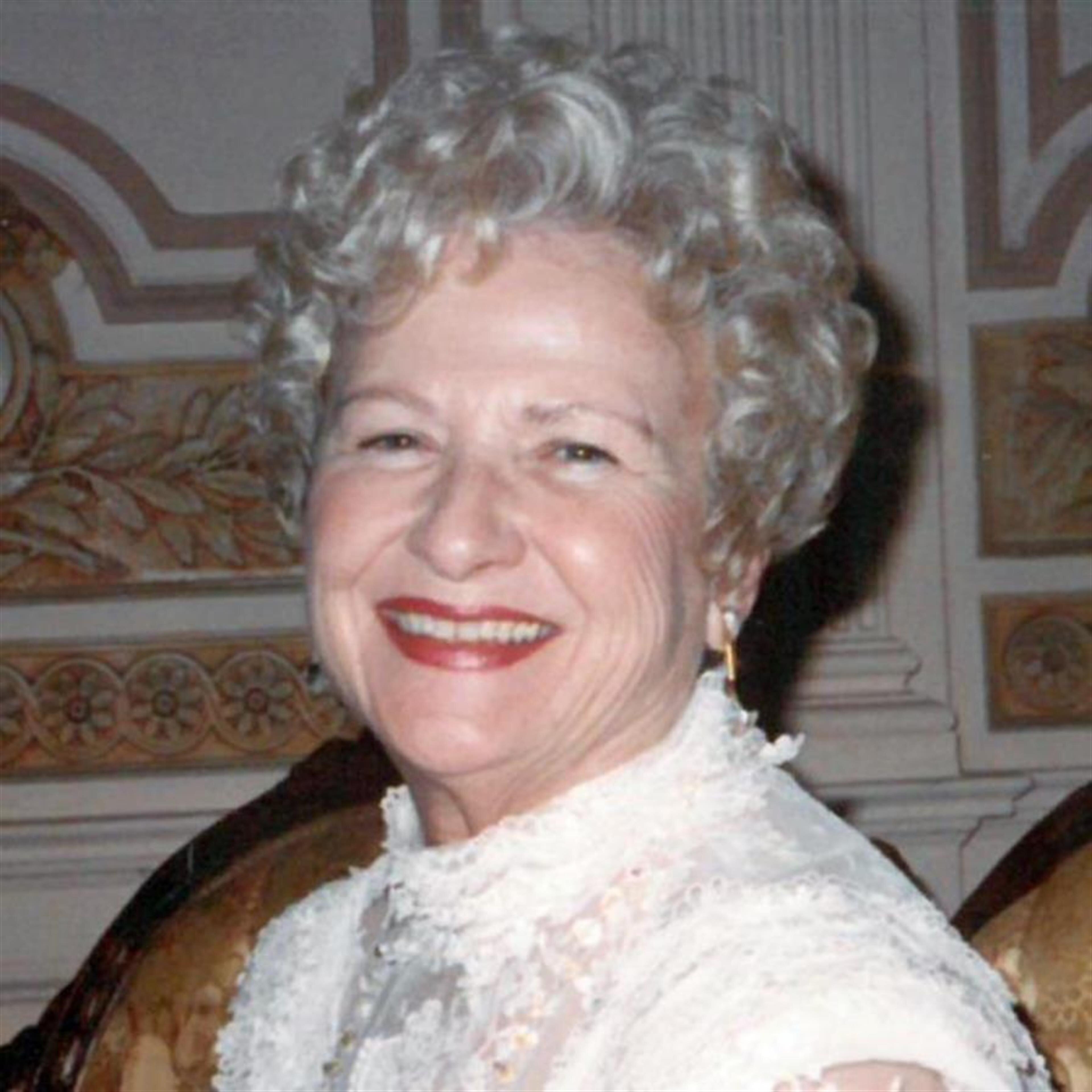 Sara Reynolds Macaluso