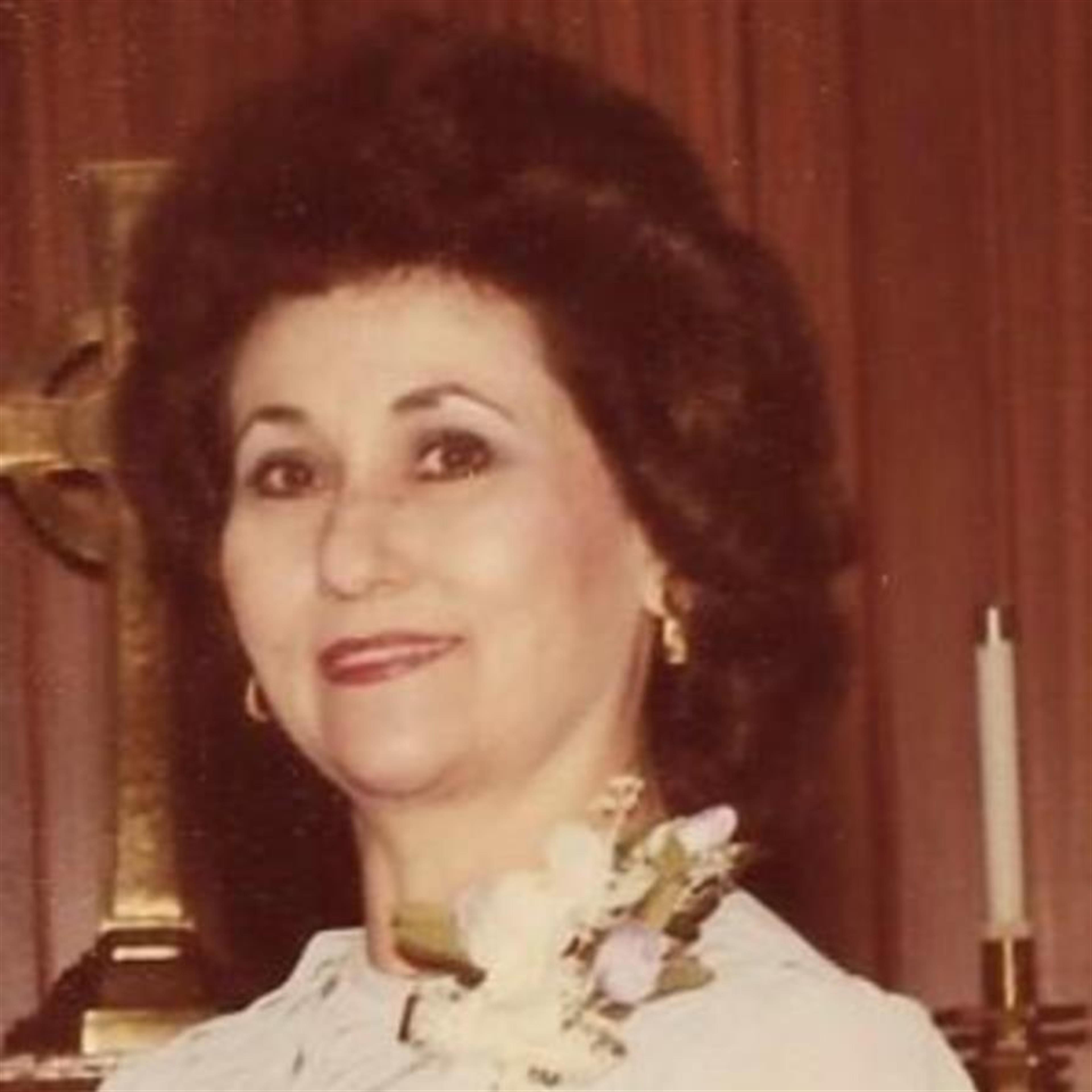 Mary L Santafemia