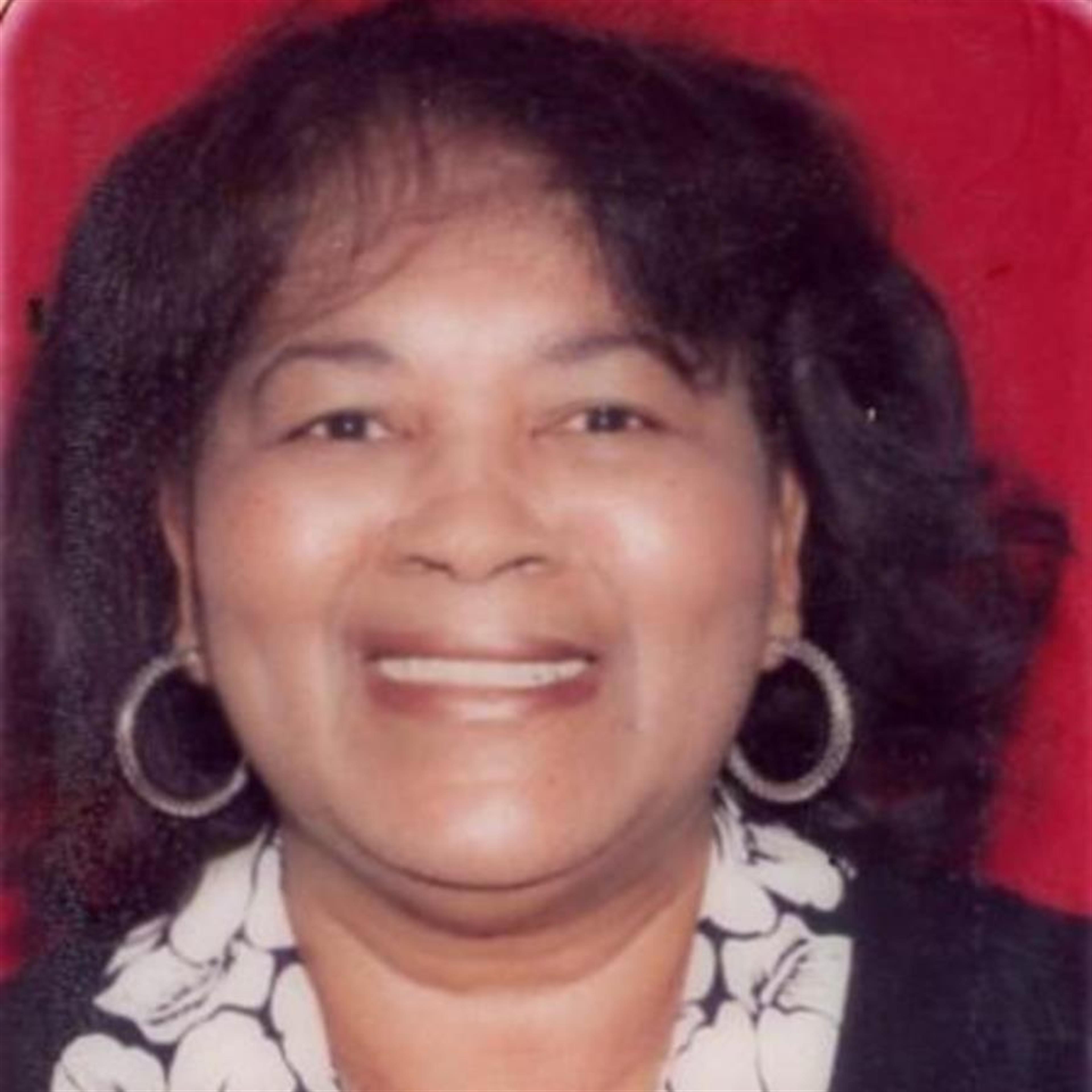 Julia Louise Young's obituary picture