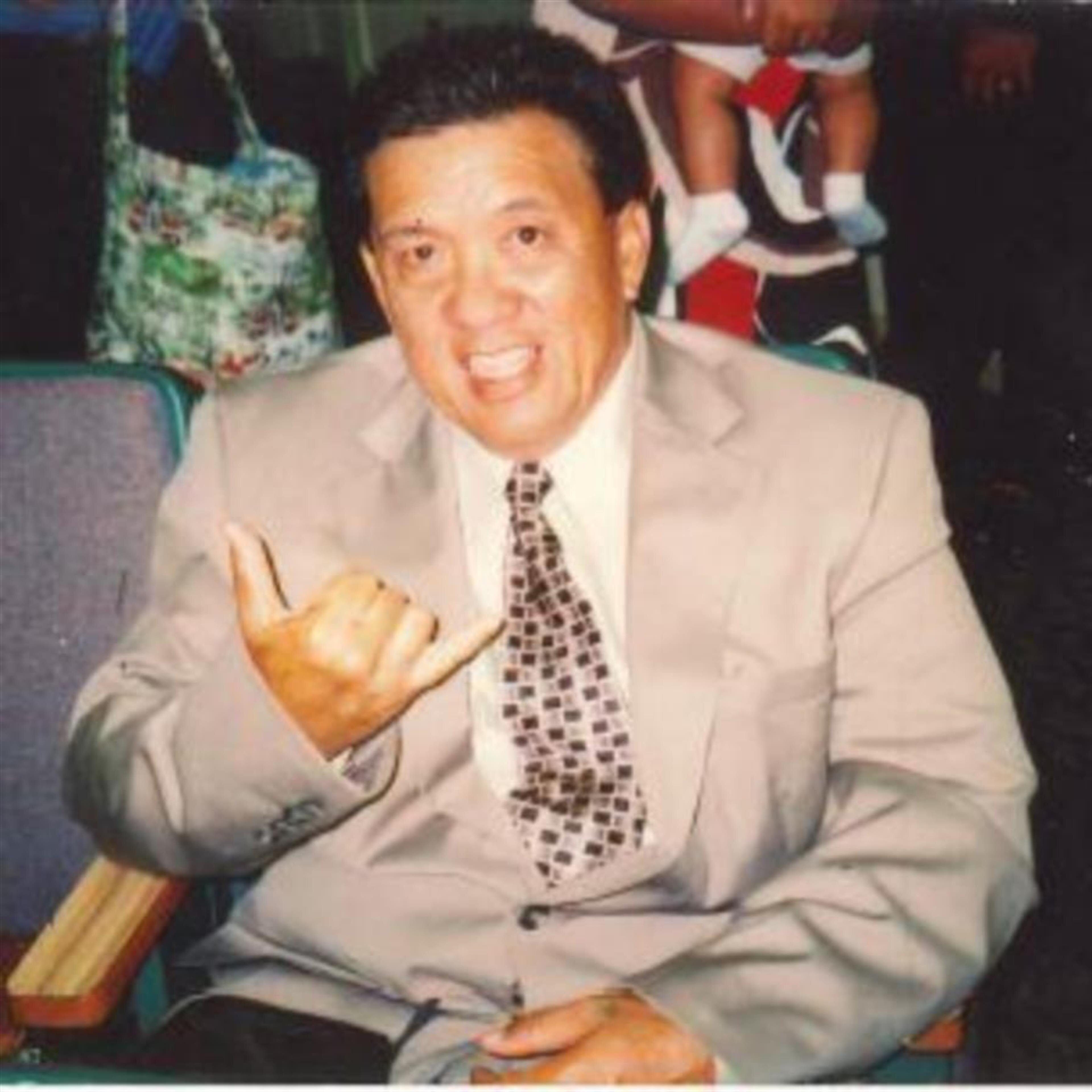 Anthony L Apeles