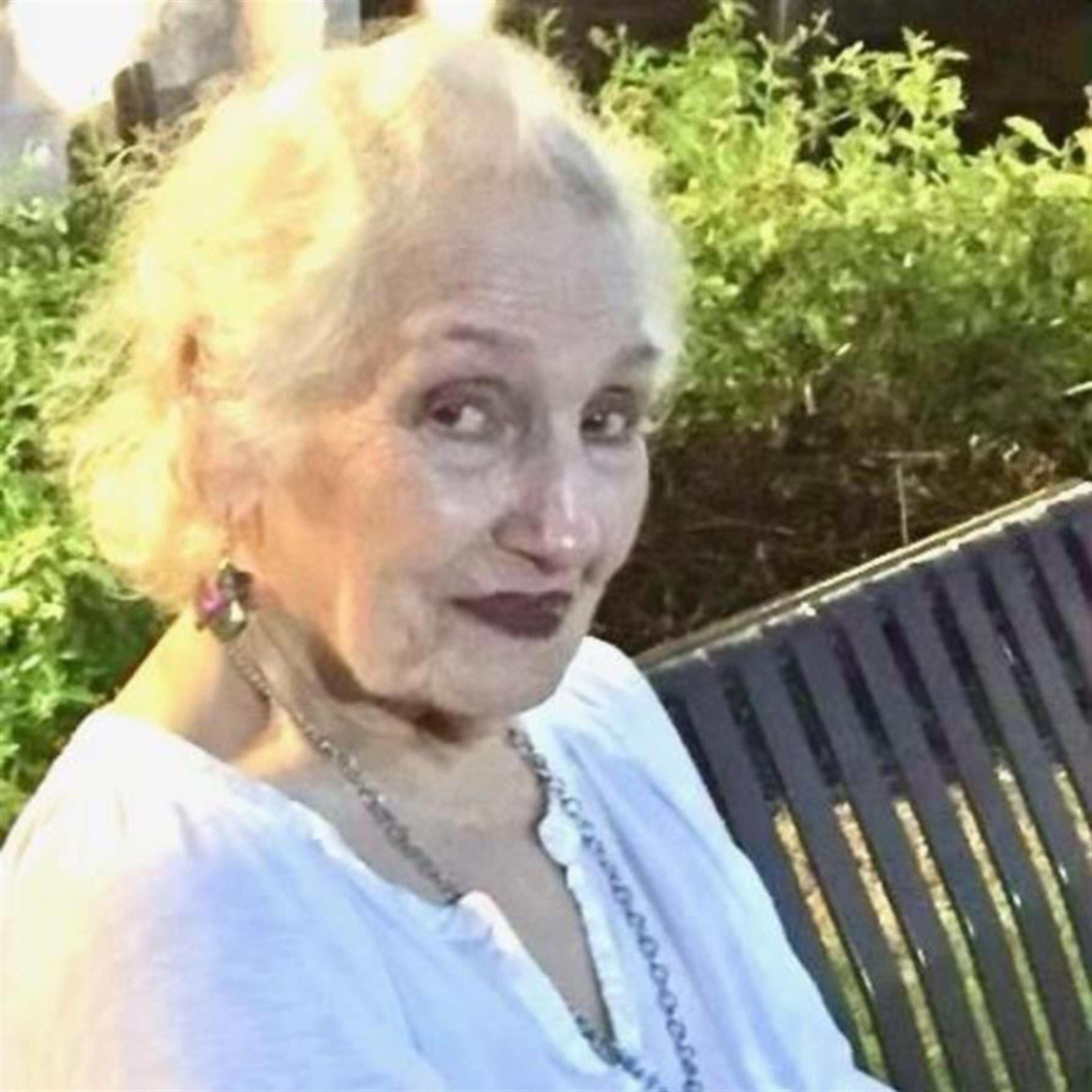 Glenna Joyce Fox