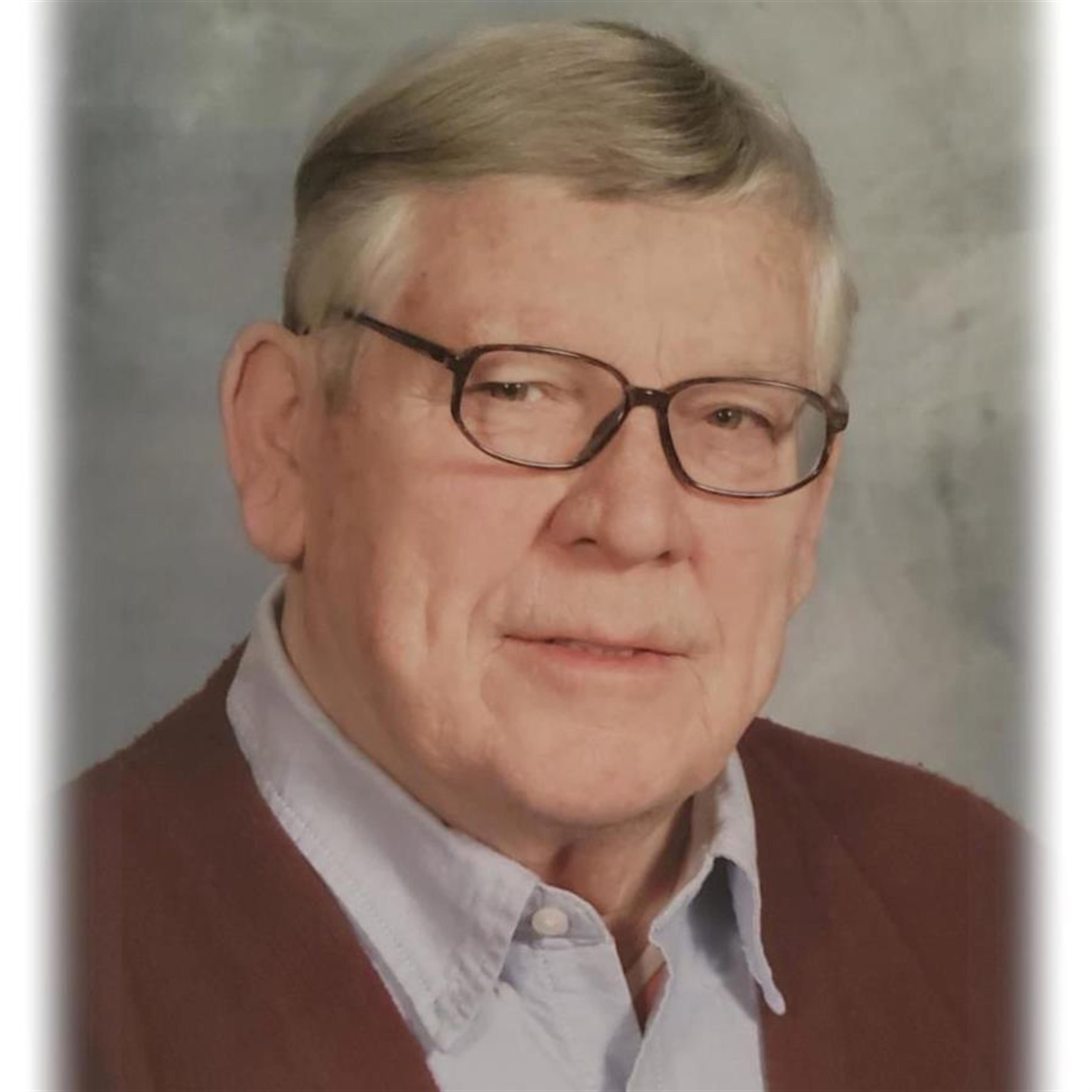 Robert J. Flynn's obituary picture