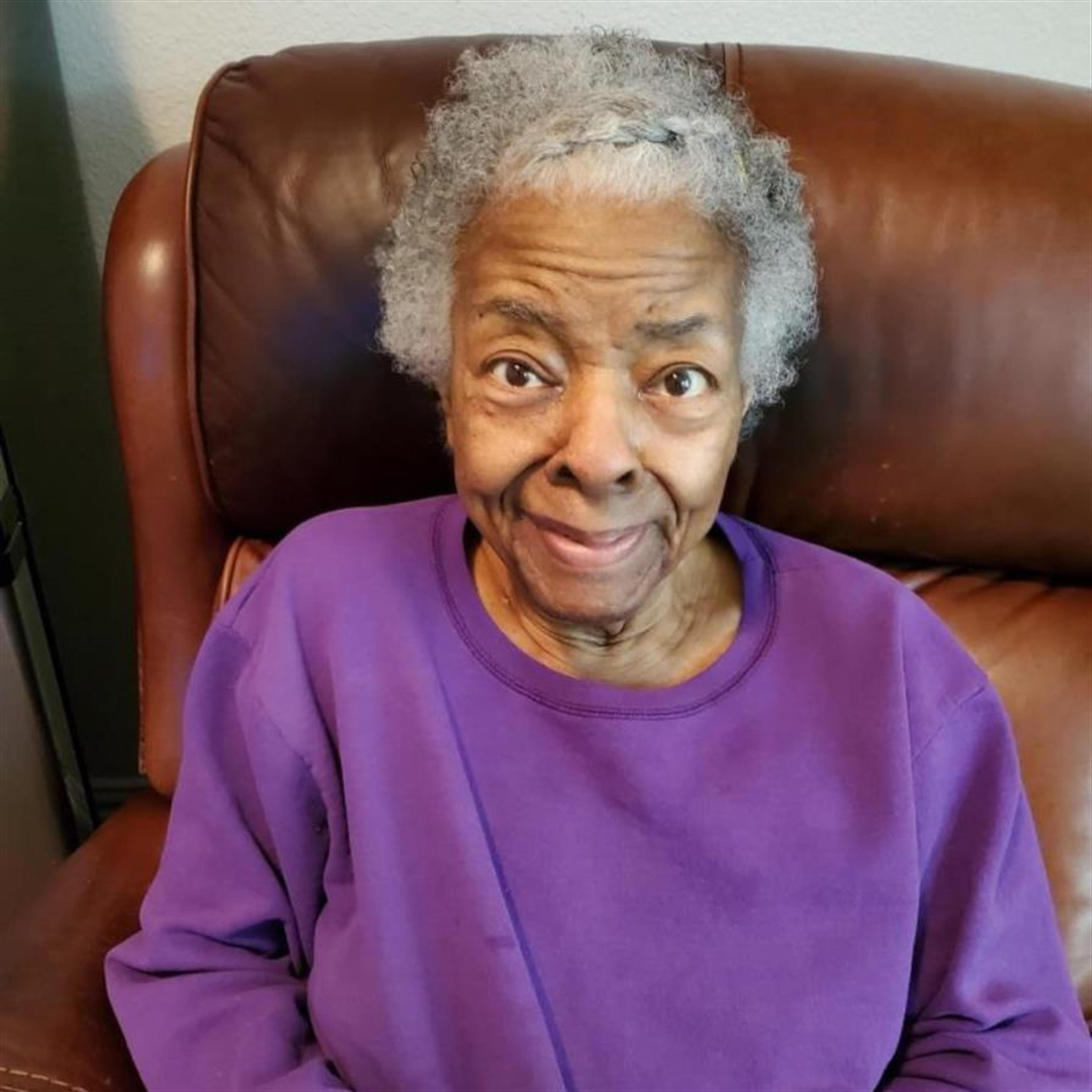 Evelyn Cage Smith's obituary picture