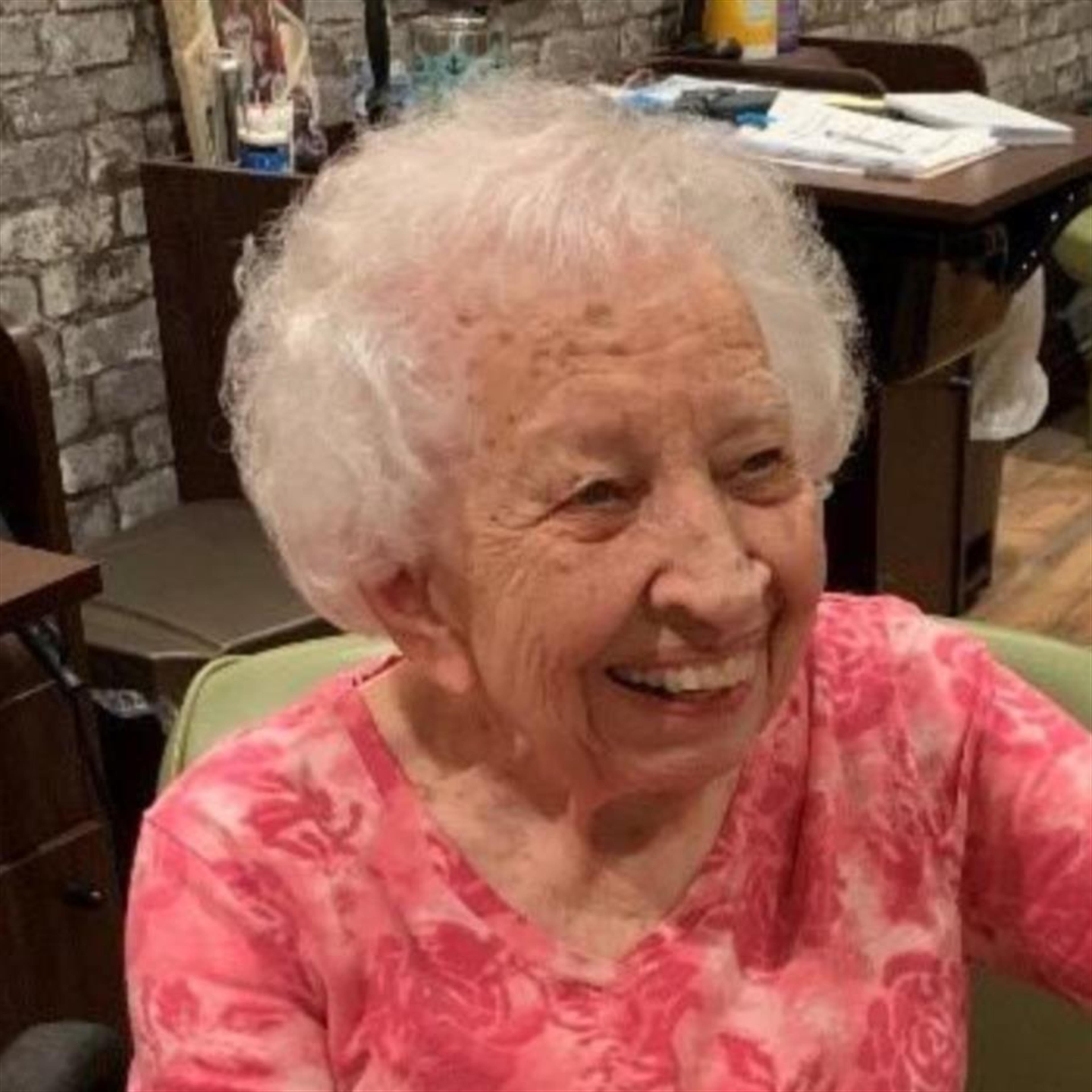 Loretta W. (Thueme) Lukasak's obituary picture