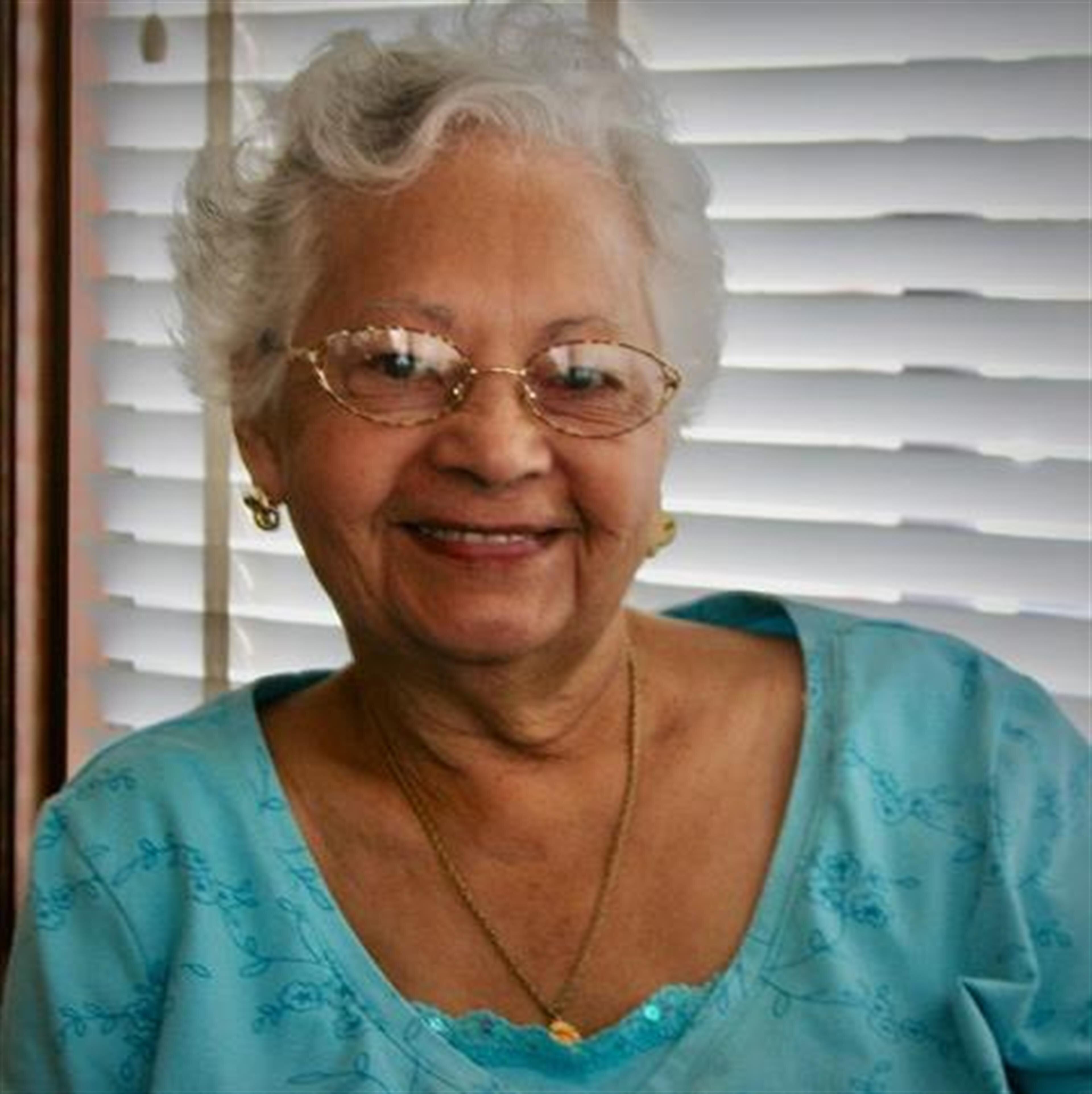 Amparo Del Toro