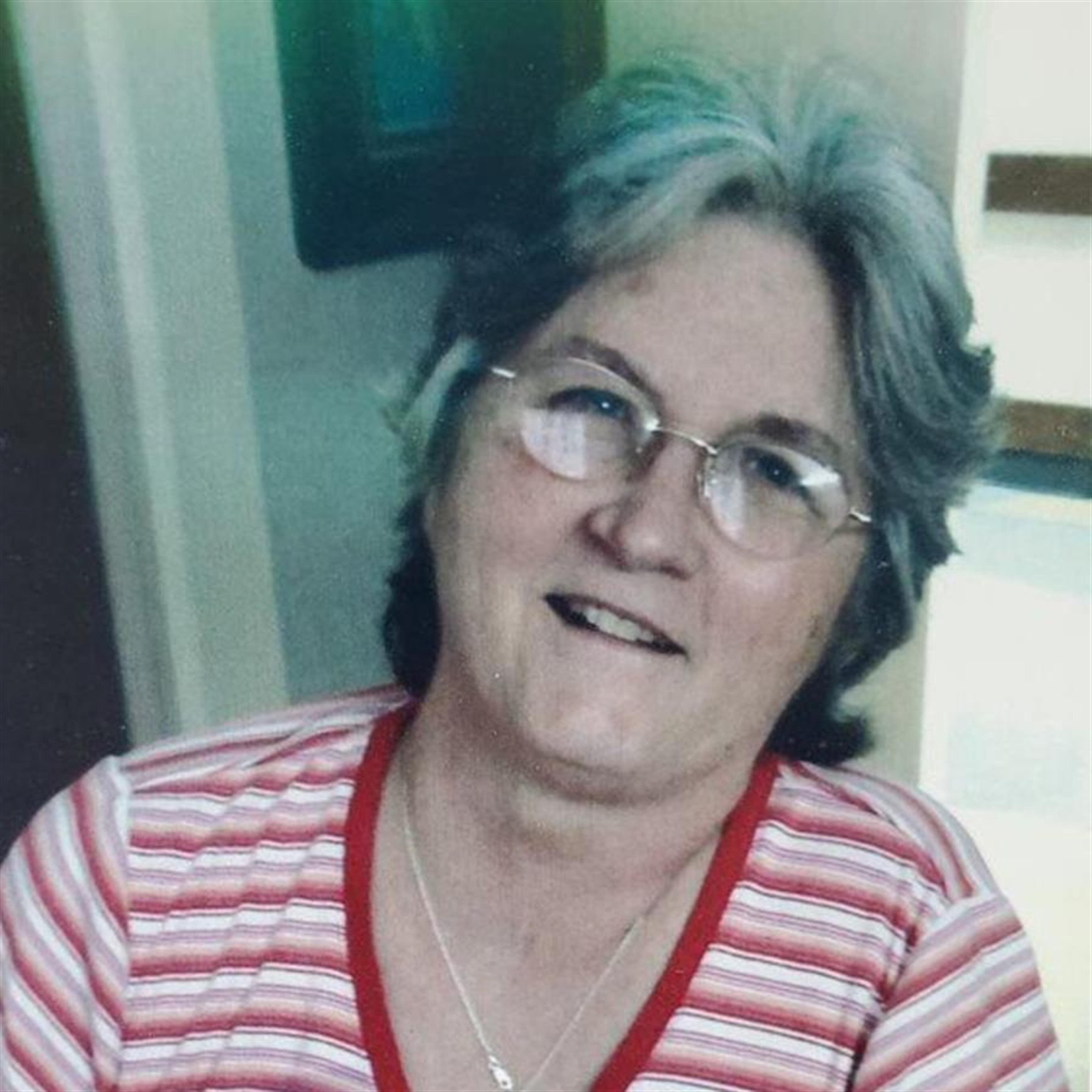 Roxie Yakle Schmitz
