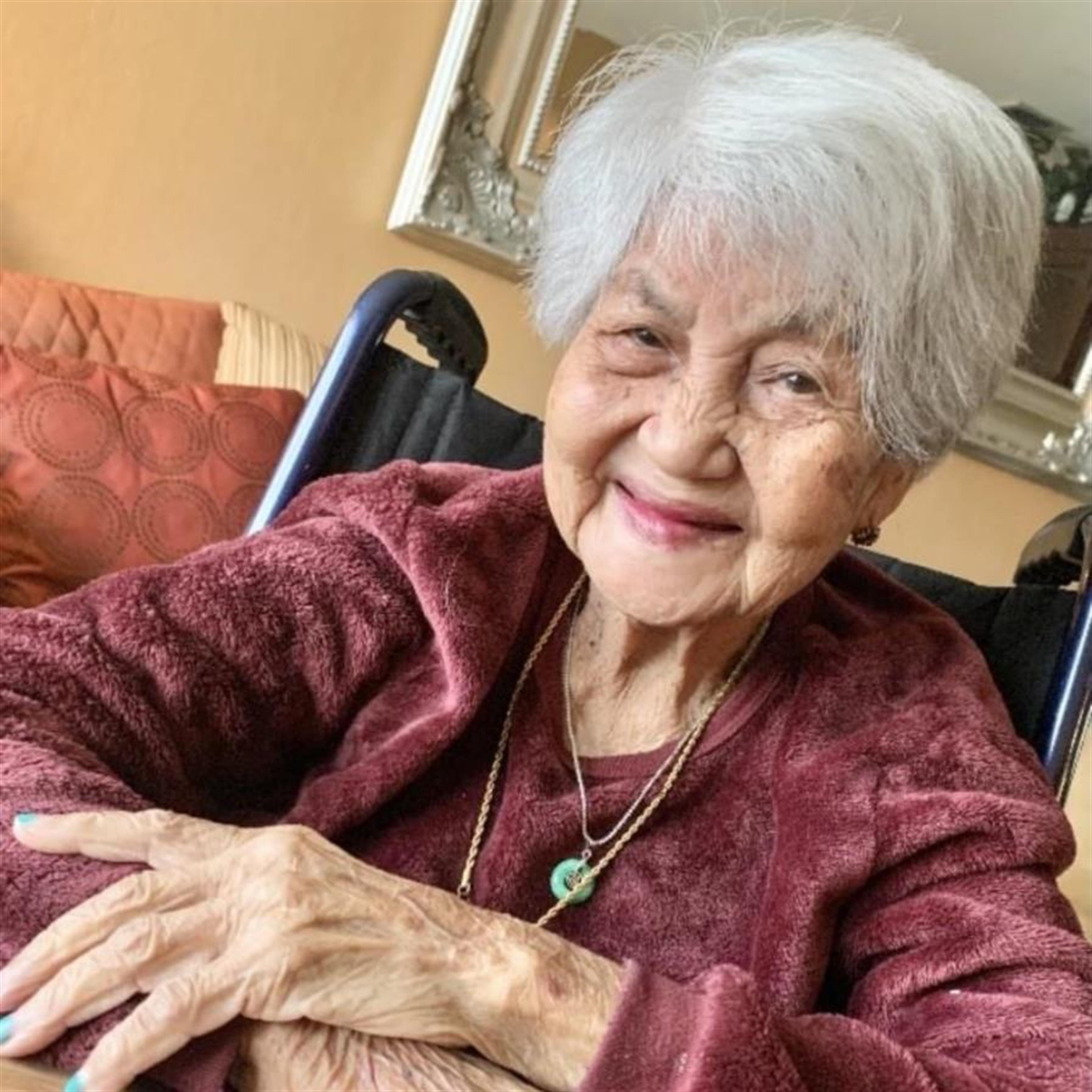 Erlinda Santos Torres
