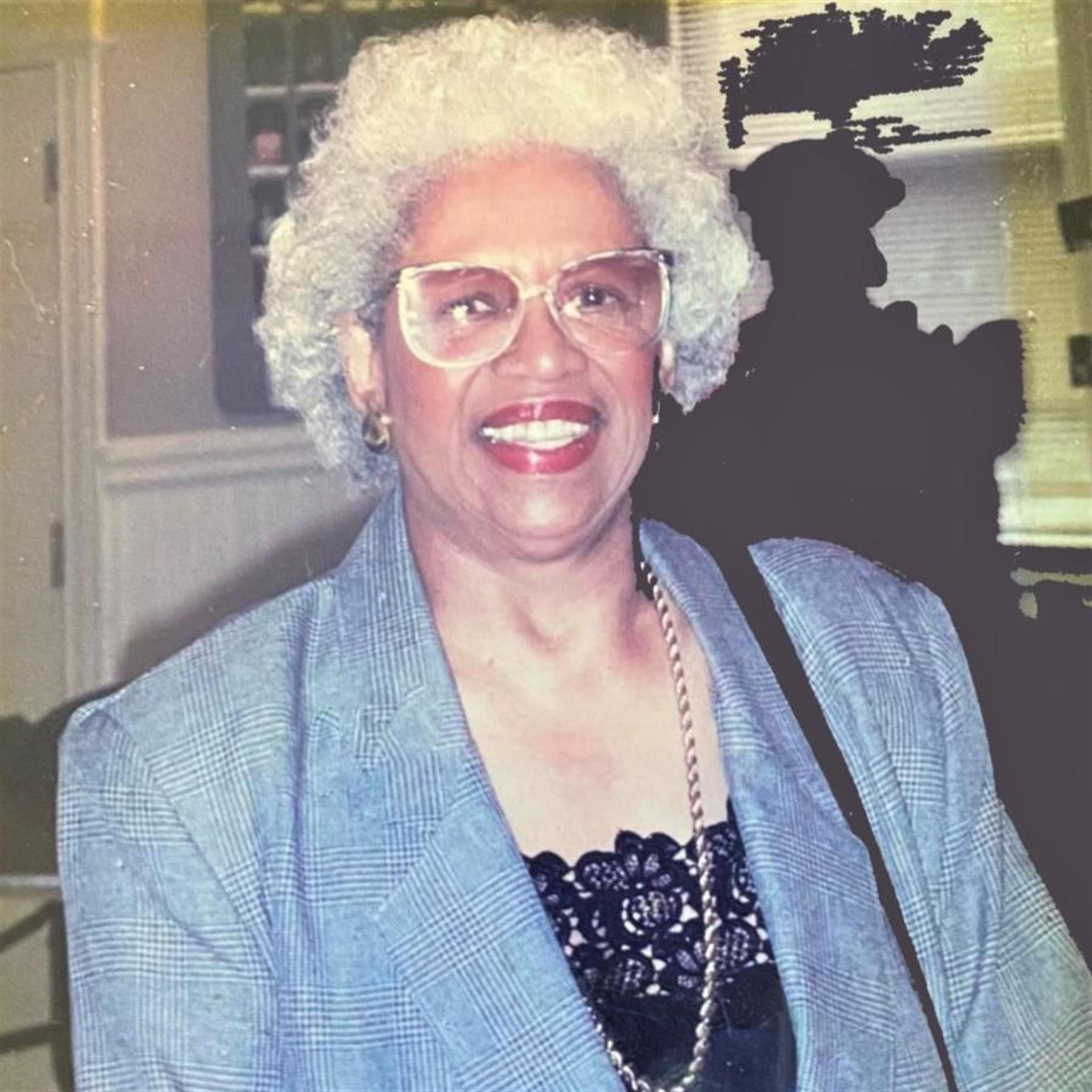 Evelyn Lockhart