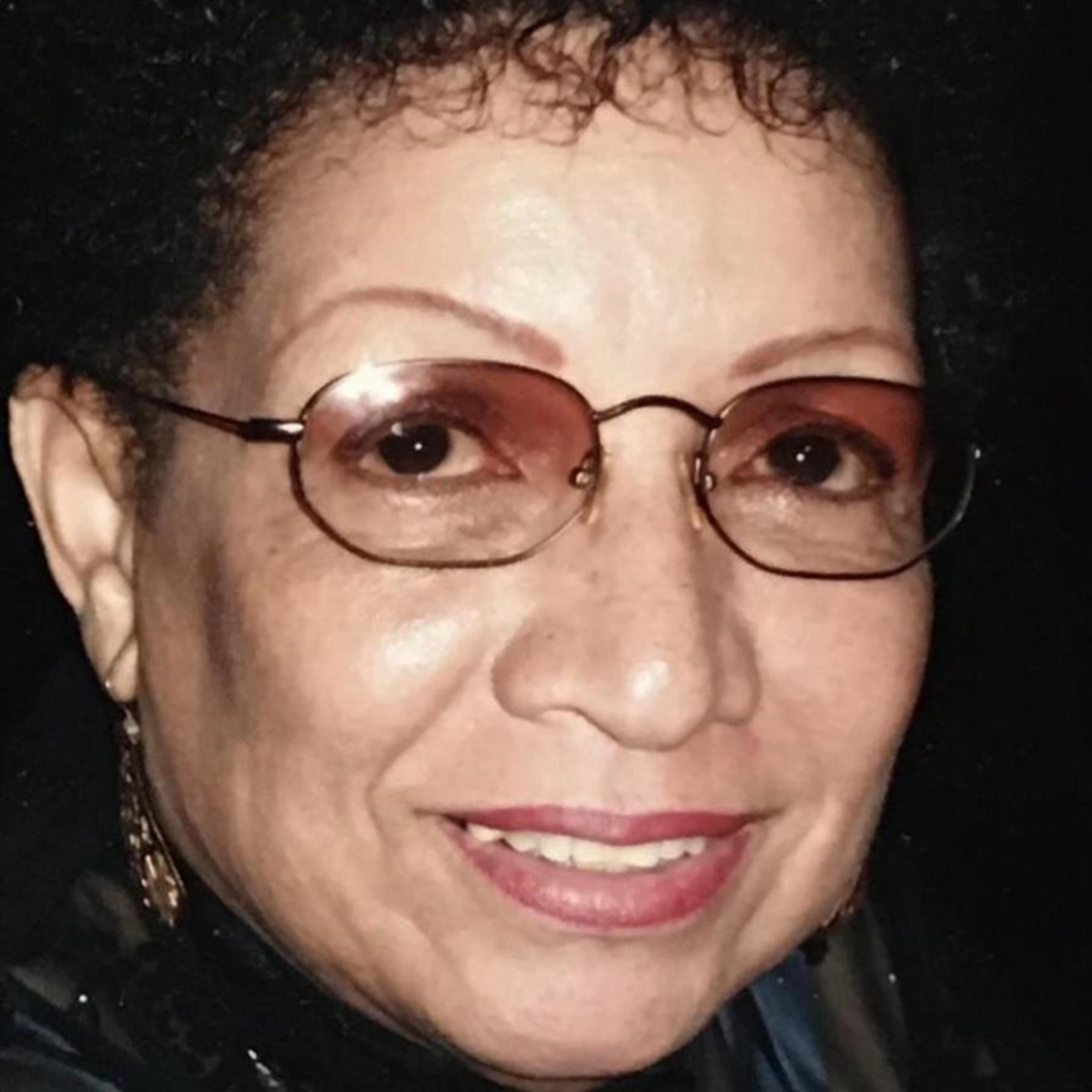 Carmen Lois Malcolm