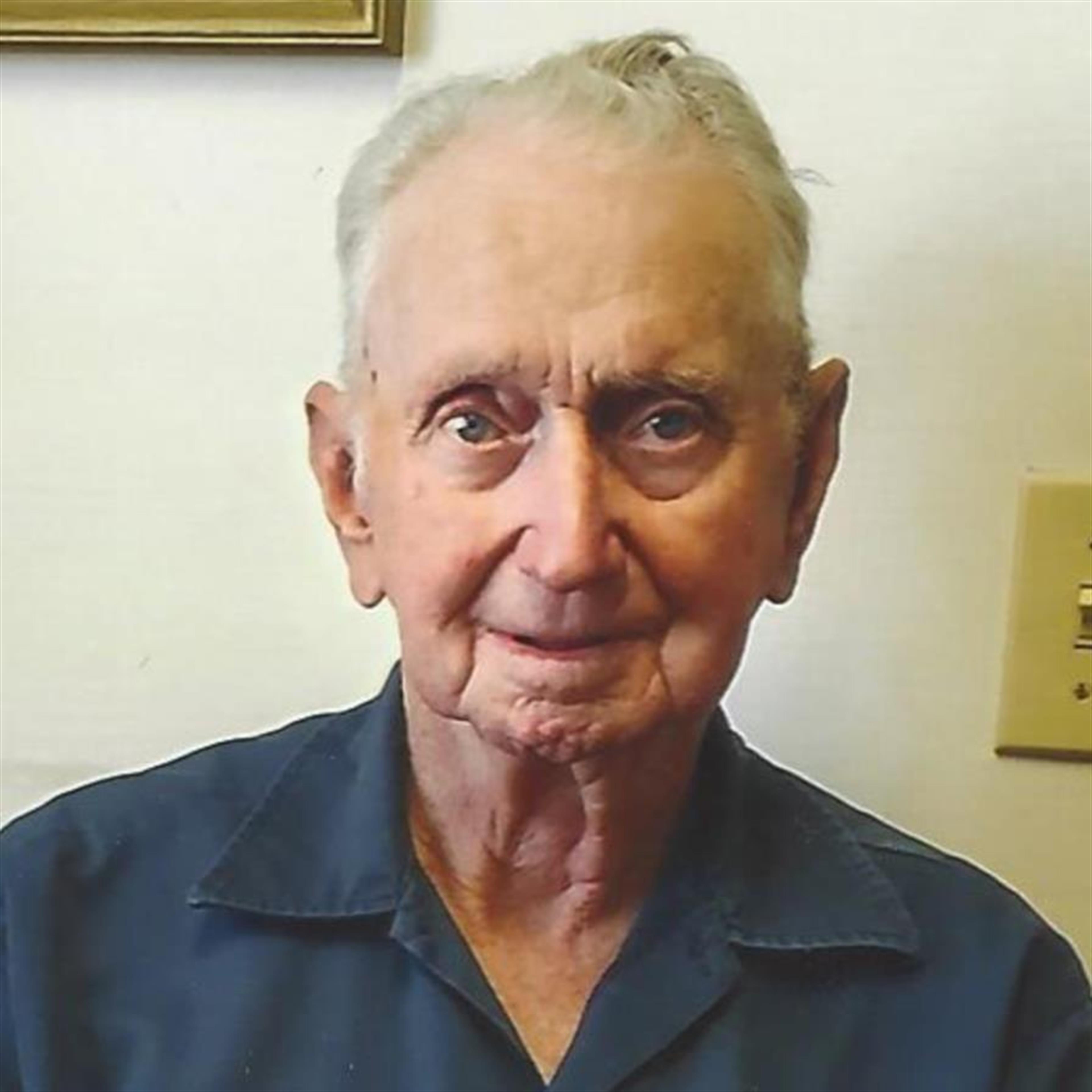 Robert "Bob" Dugger (Hartville)