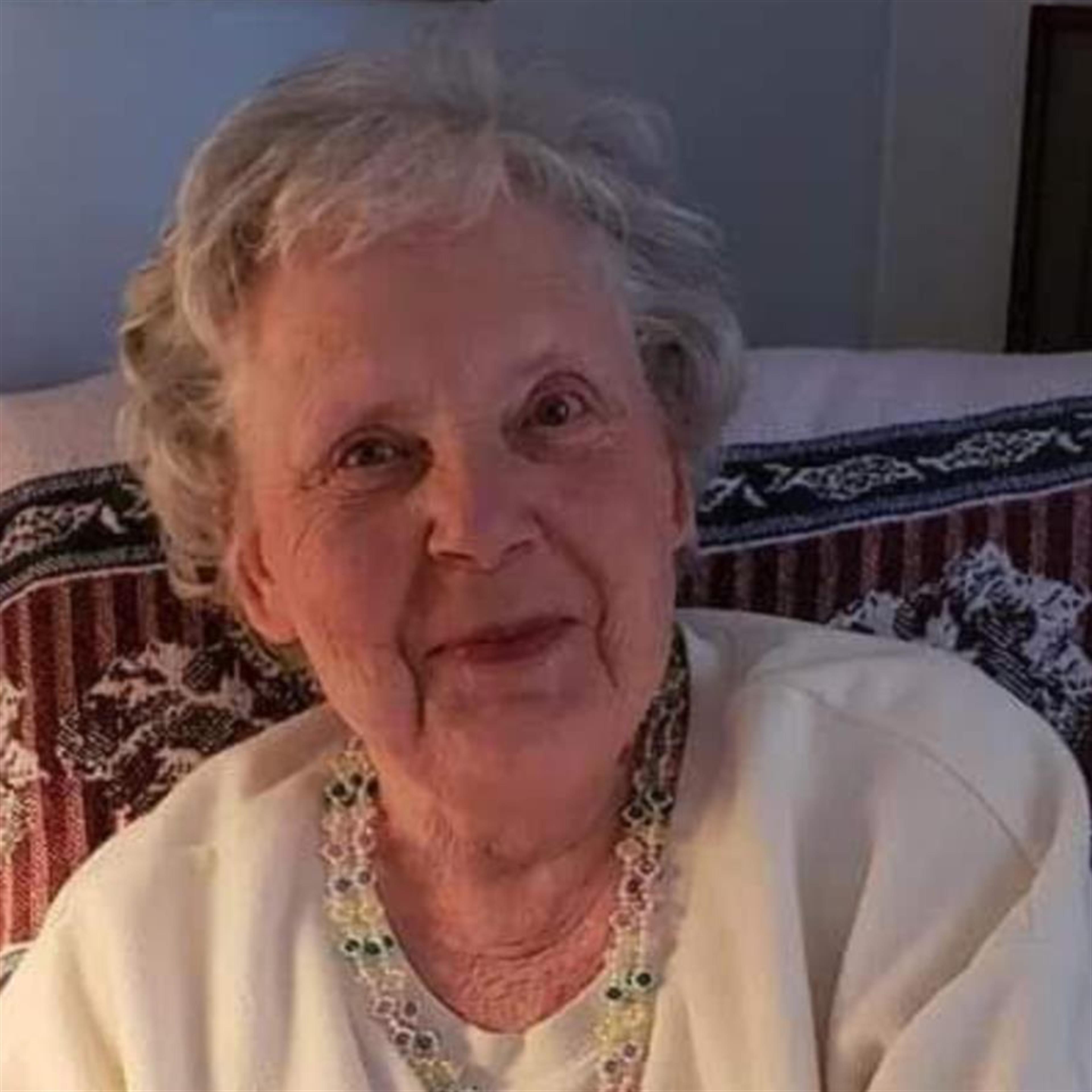 Versa Ruth Lomenick (Lebanon)