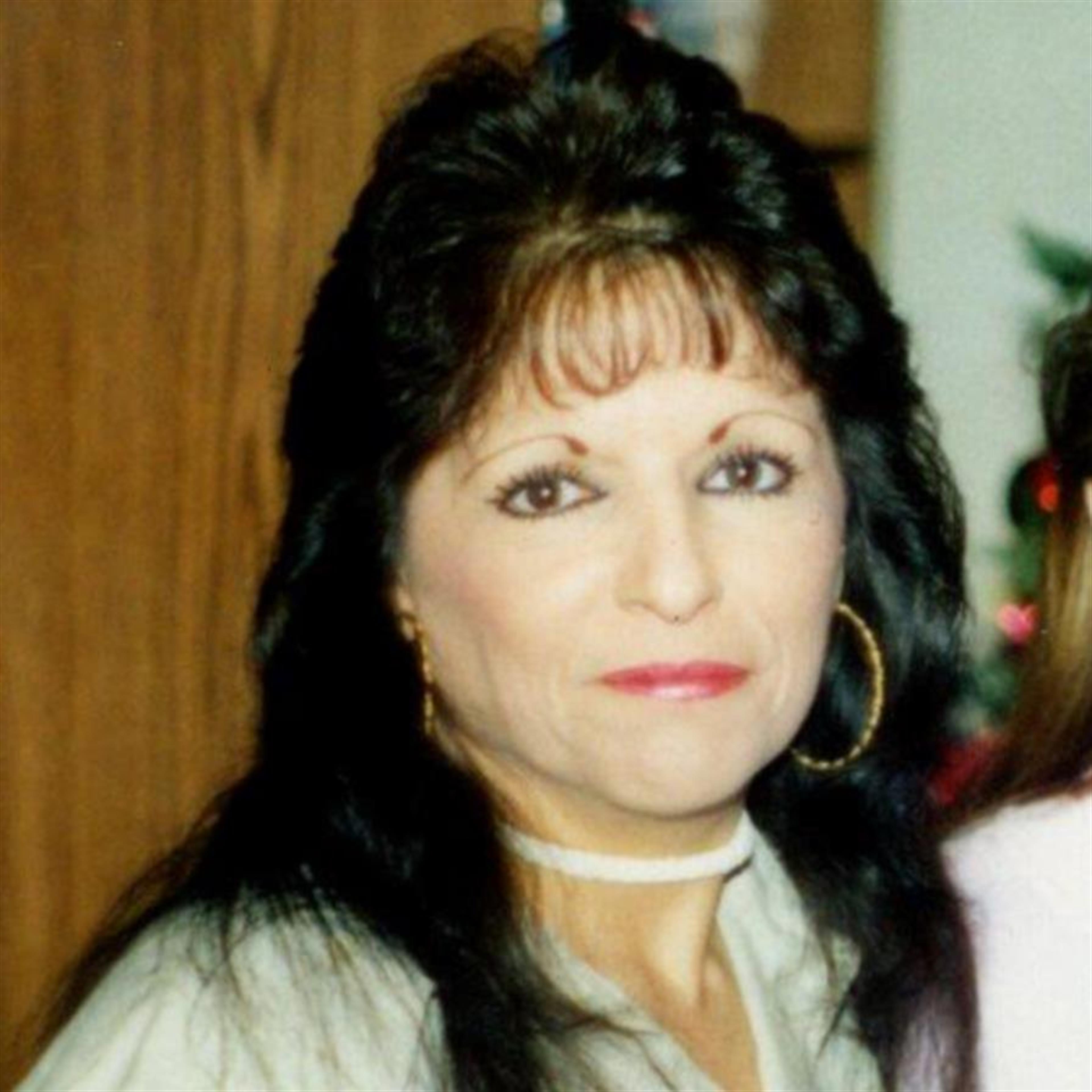 Karen Harrelson (Lebanon)