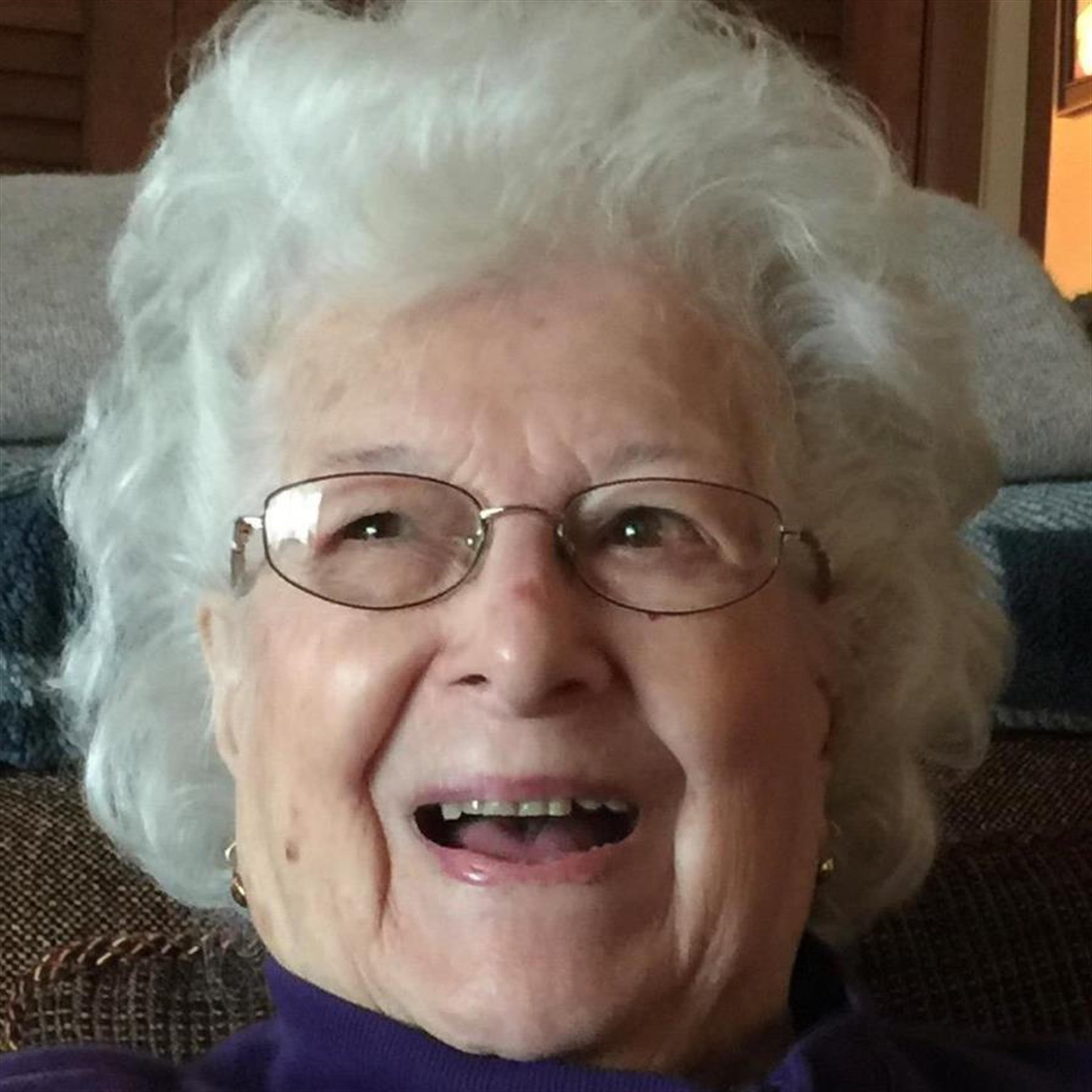 Sophie (Manzo) Aquino