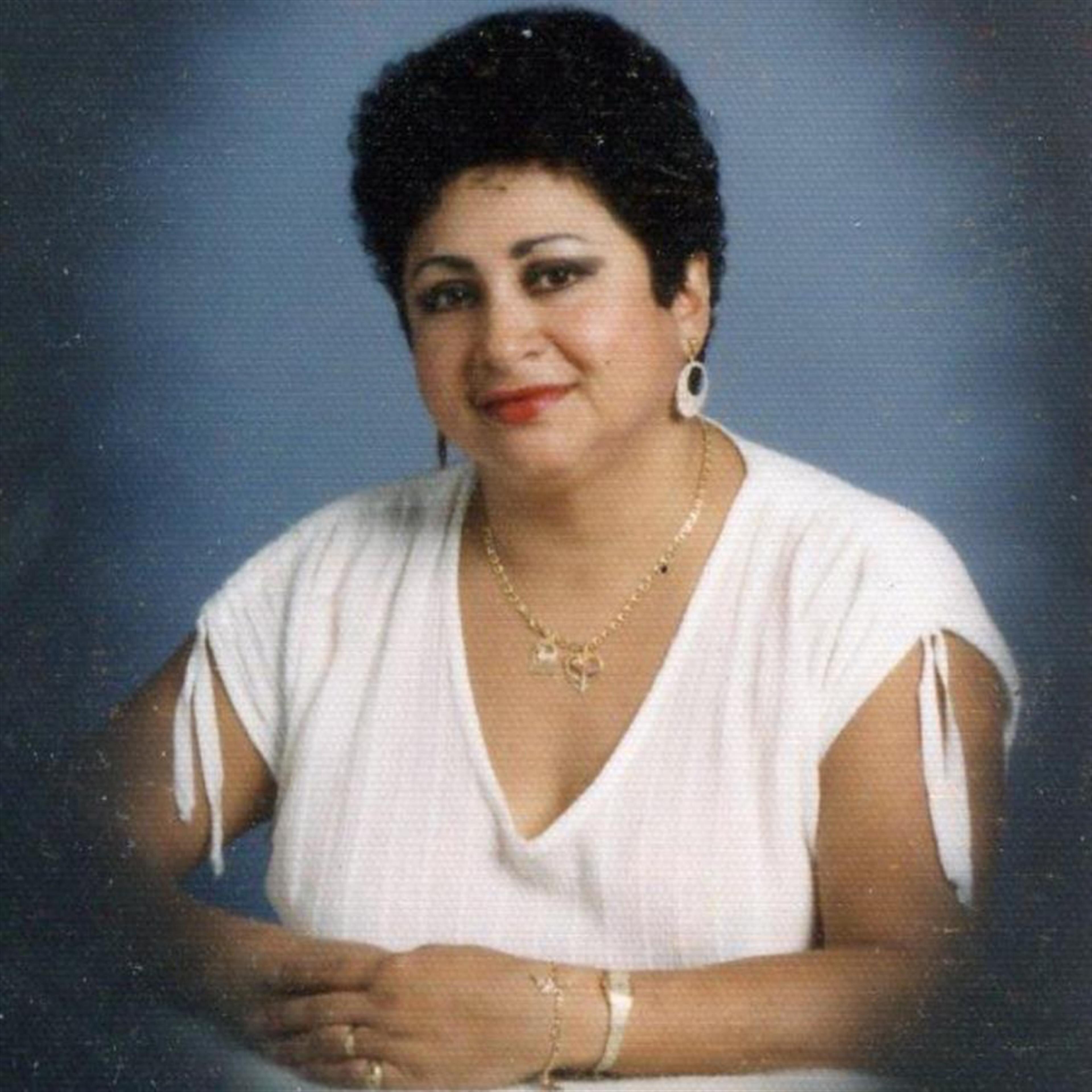 Luz E. Valencia