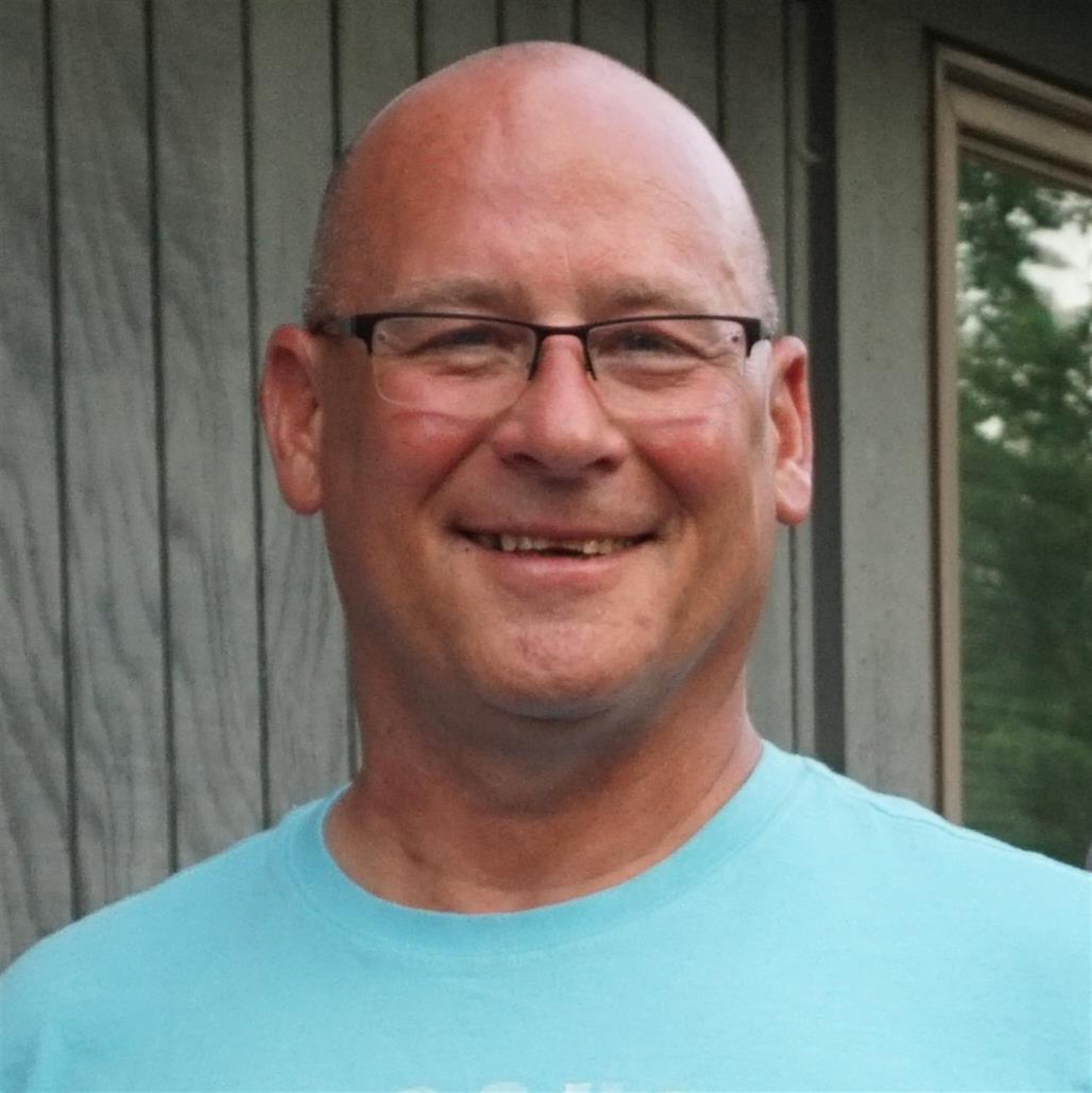 Robert D Taylor