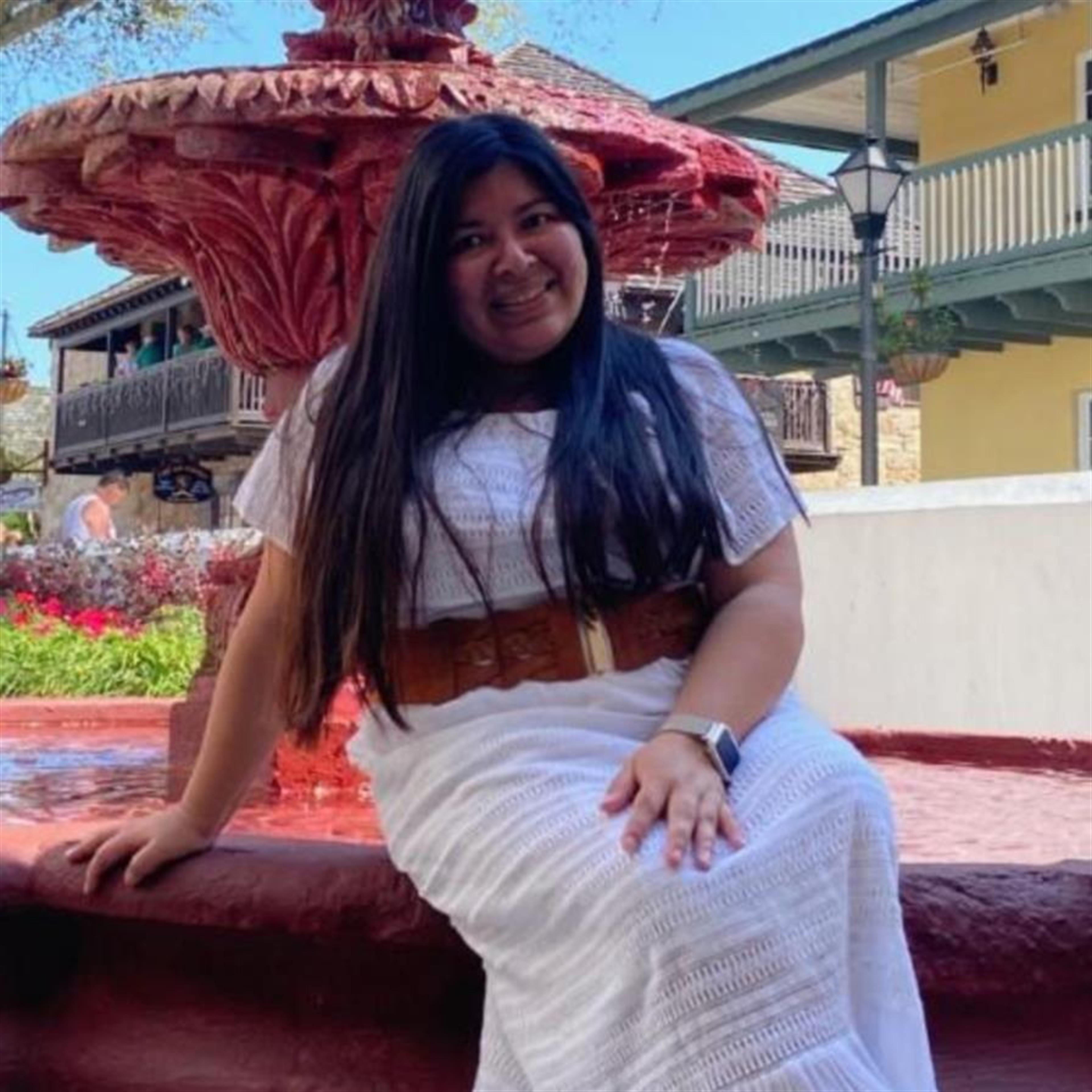 Elizabeth Noemy Leal