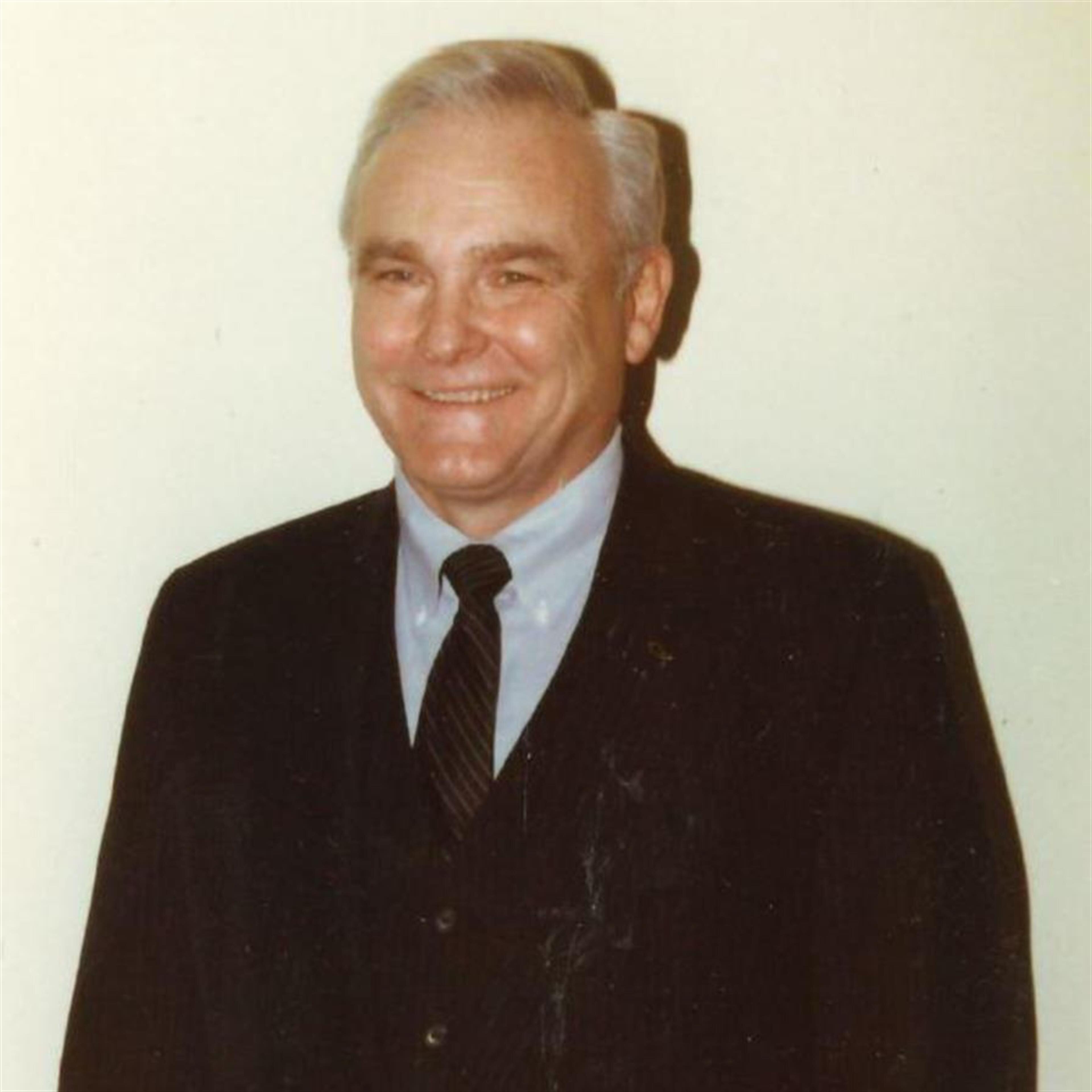 Robert J. Dunlap Jr.