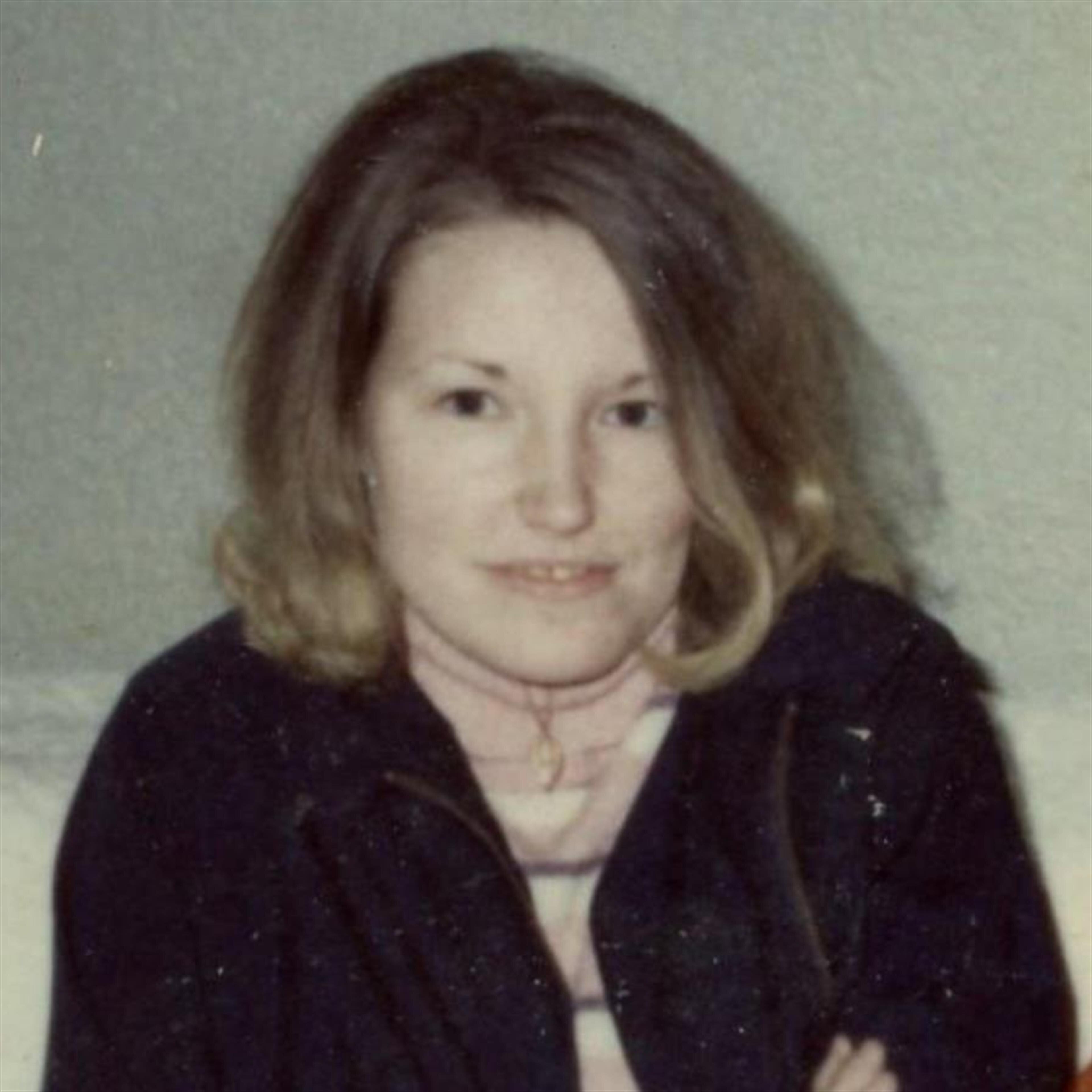 Carolyn Lorene Suter