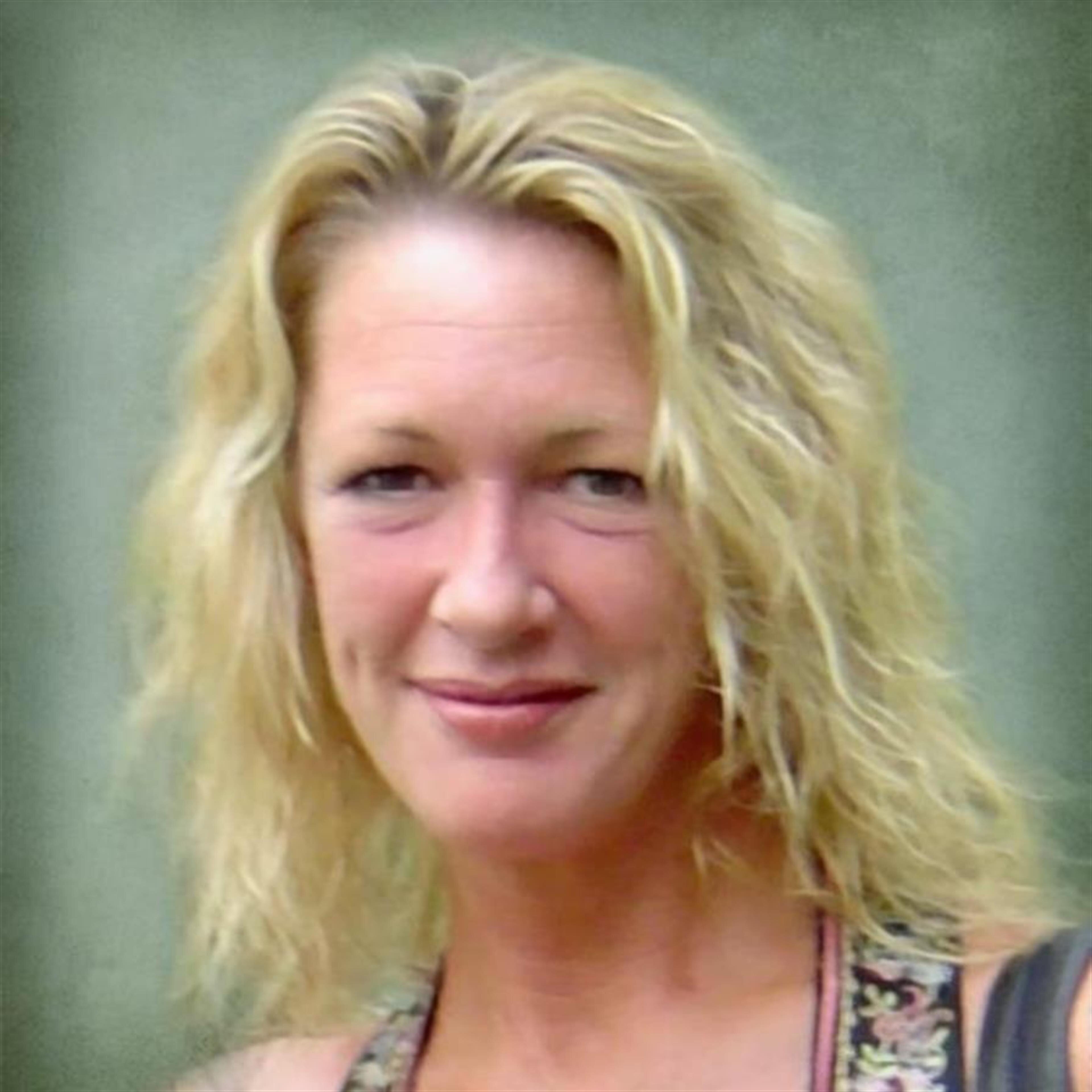 Suzanne Lynn Harrison
