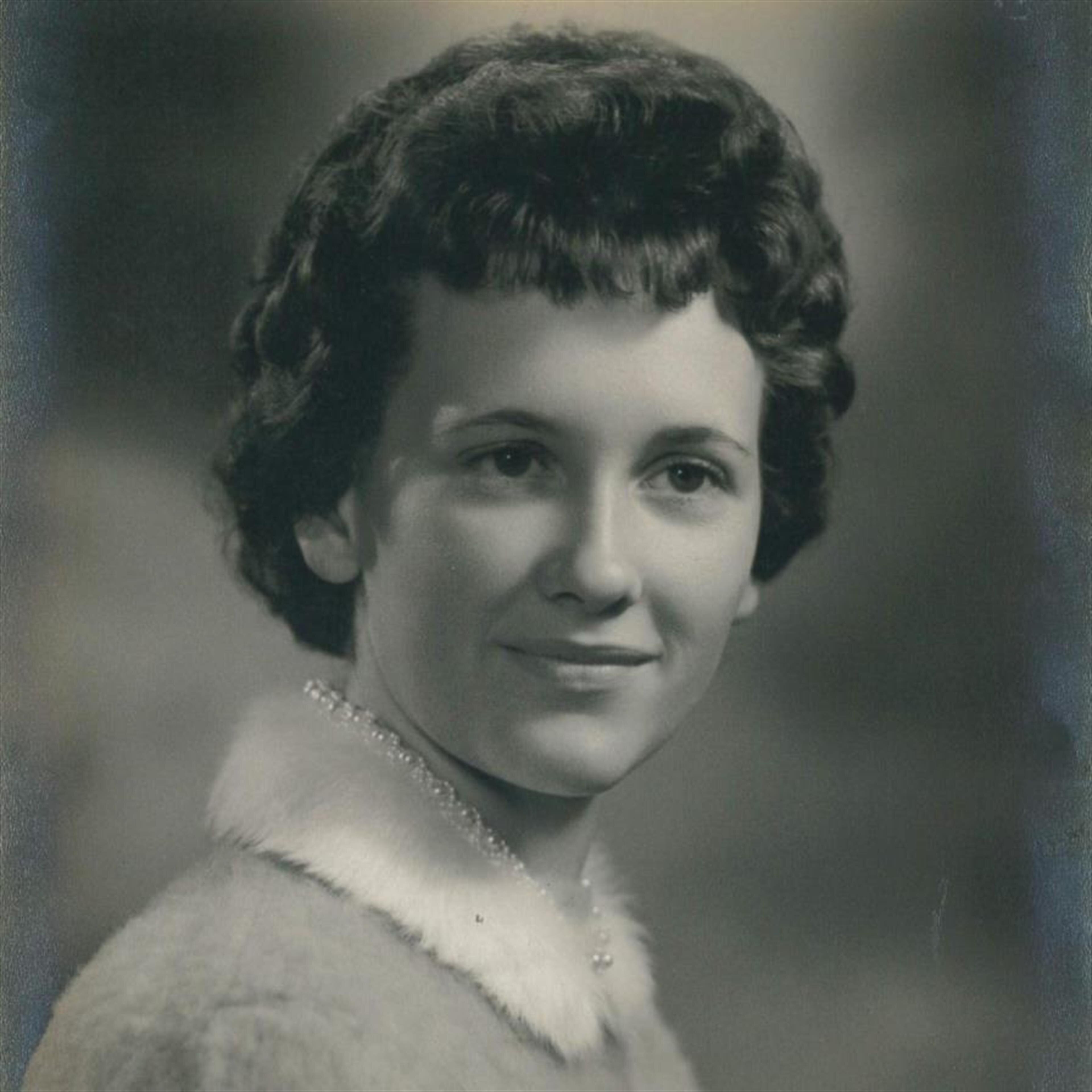 Carolyn Seaton (Camdenton)