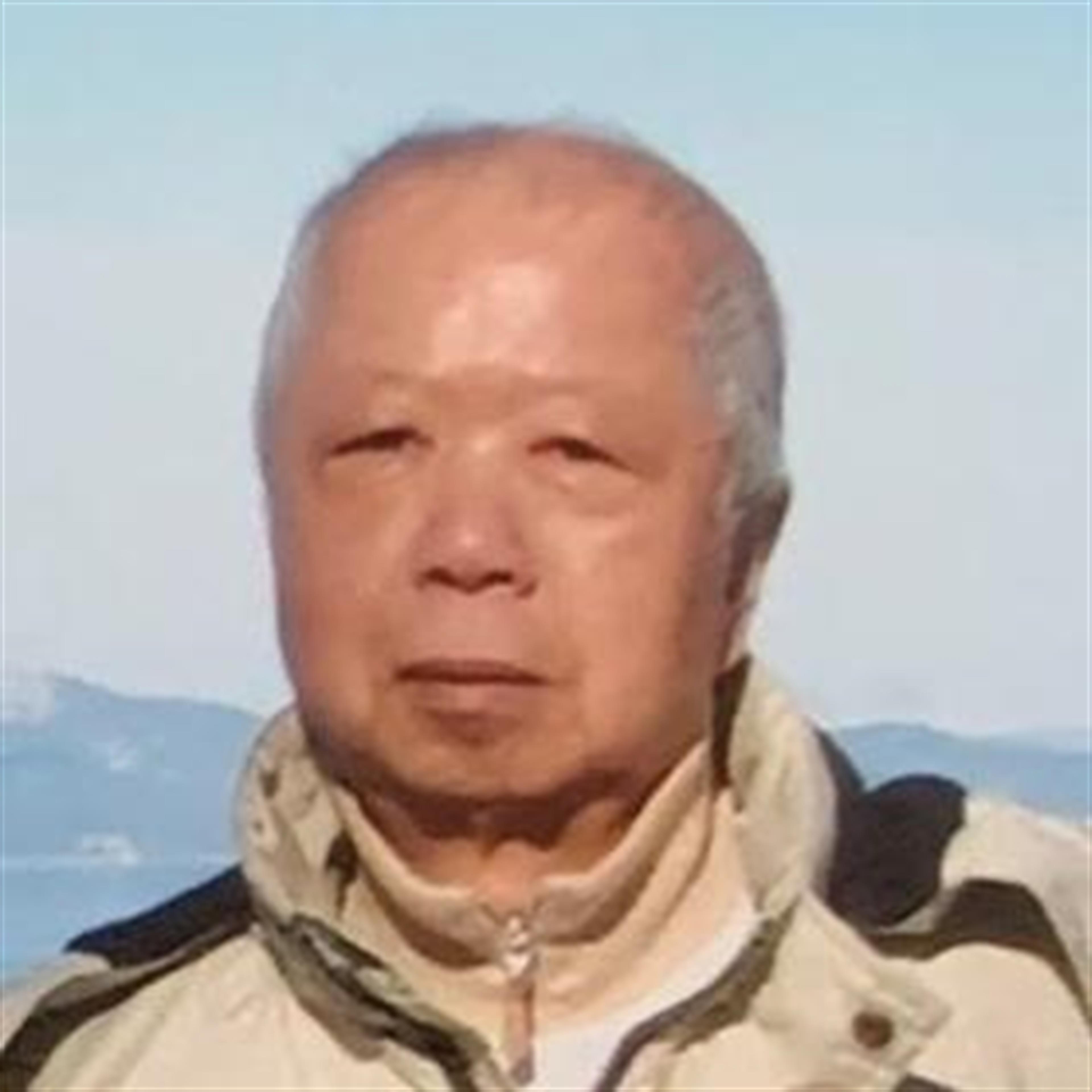 Tieh-Shu Lai's obituary picture